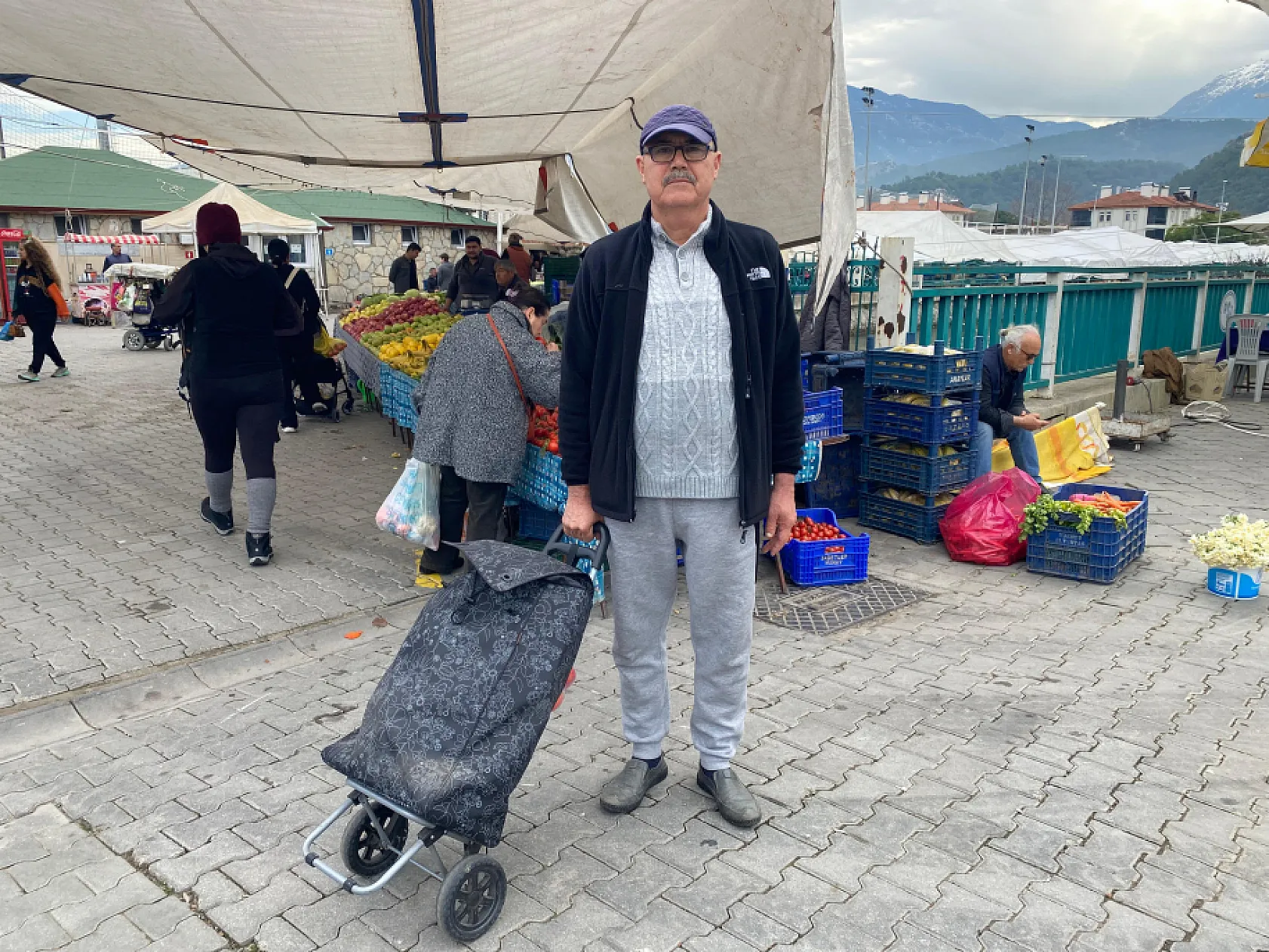 Fethiye Salı Pazarı'nda Vatandaşların Fiyat Görüşleri