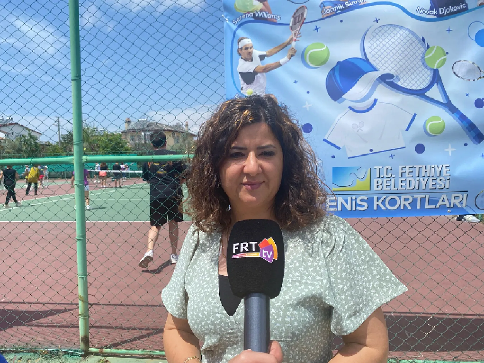 Fethiye Belediyesi'nin Ücretsiz Tenis Kursuna yoğun ilgi