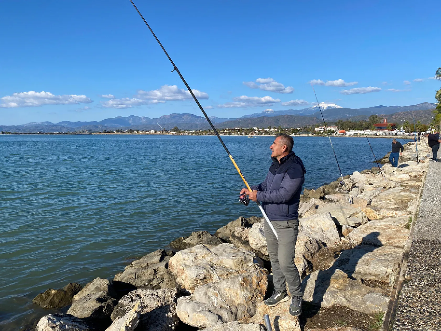 Fethiye'de Yeni Yılda Balık Tutmanın Huzurunu Yaşıyorlar