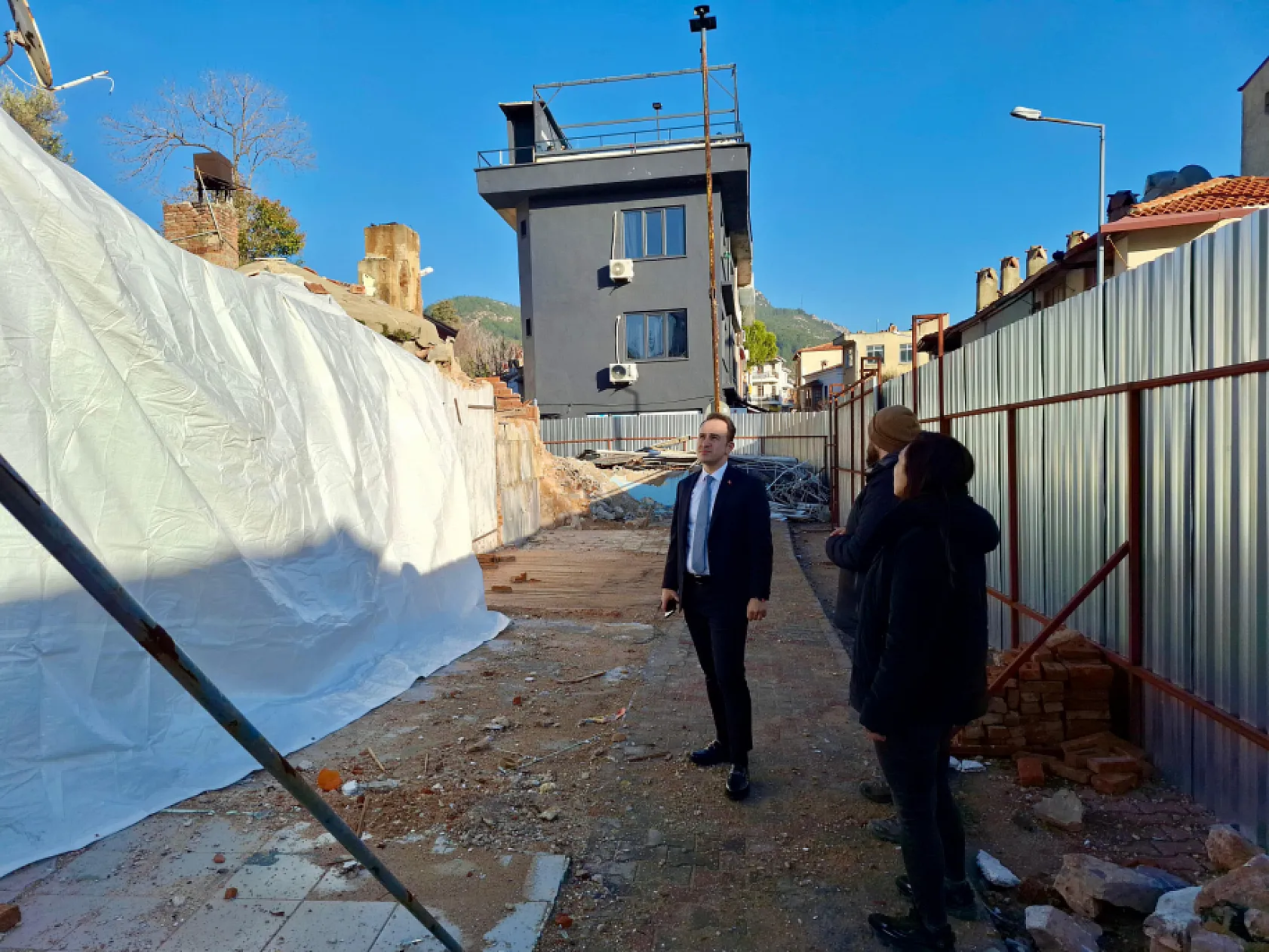 Aydın Vakıflar Bölge Müdürü Mücahid Vural, Şeyh Camii Restorasyon Çalışmalarını Yerinde İnceledi