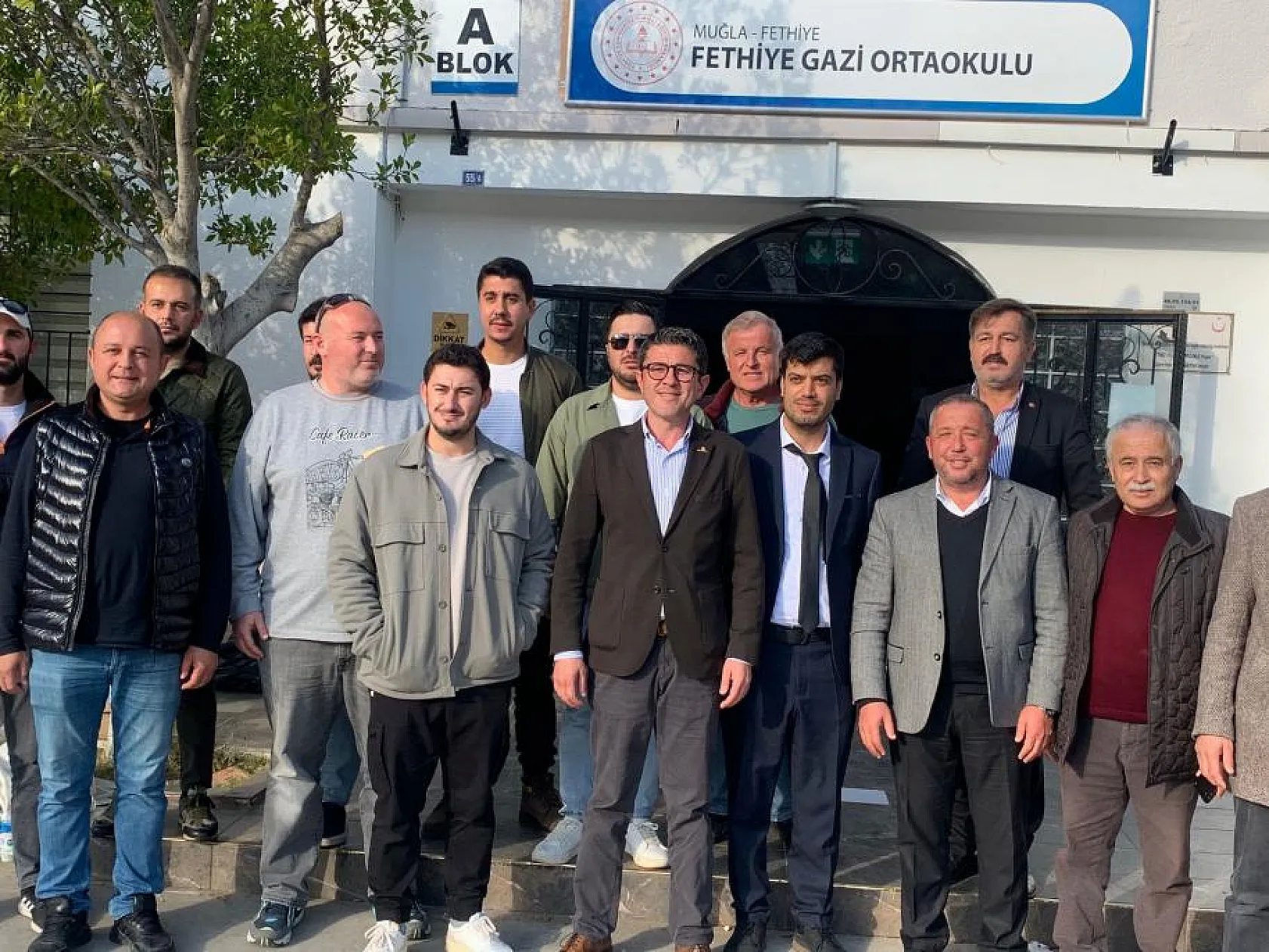 Aday Adayı Kökten'den kermese destek