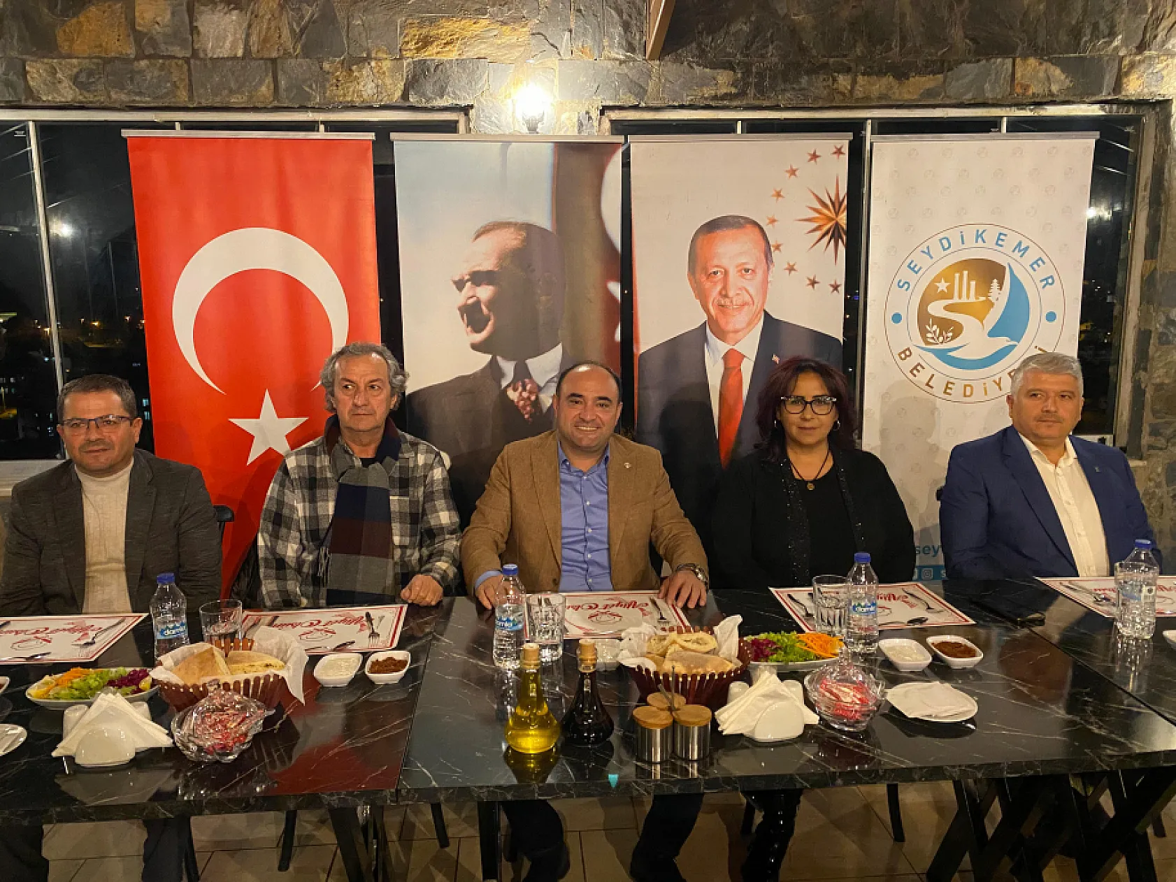 Başkan Akdenizli 'Gazeteciler, Önemli Bir Kamu Görevini Yerine Getirmektedir'