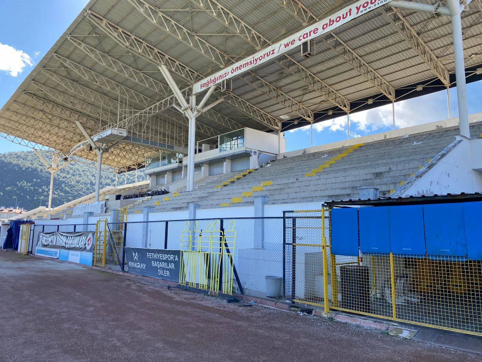 Fethiye İlçe Stadyumu'nda Betonarme Tribünü İçin İncelemelerde Bulunuldu