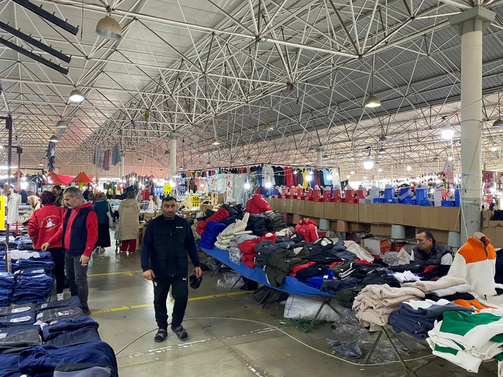 Fethiye'de Yöresel Ürünler ve Sonbahar Alışveriş Festivali Yoğun İlgi Görüyor