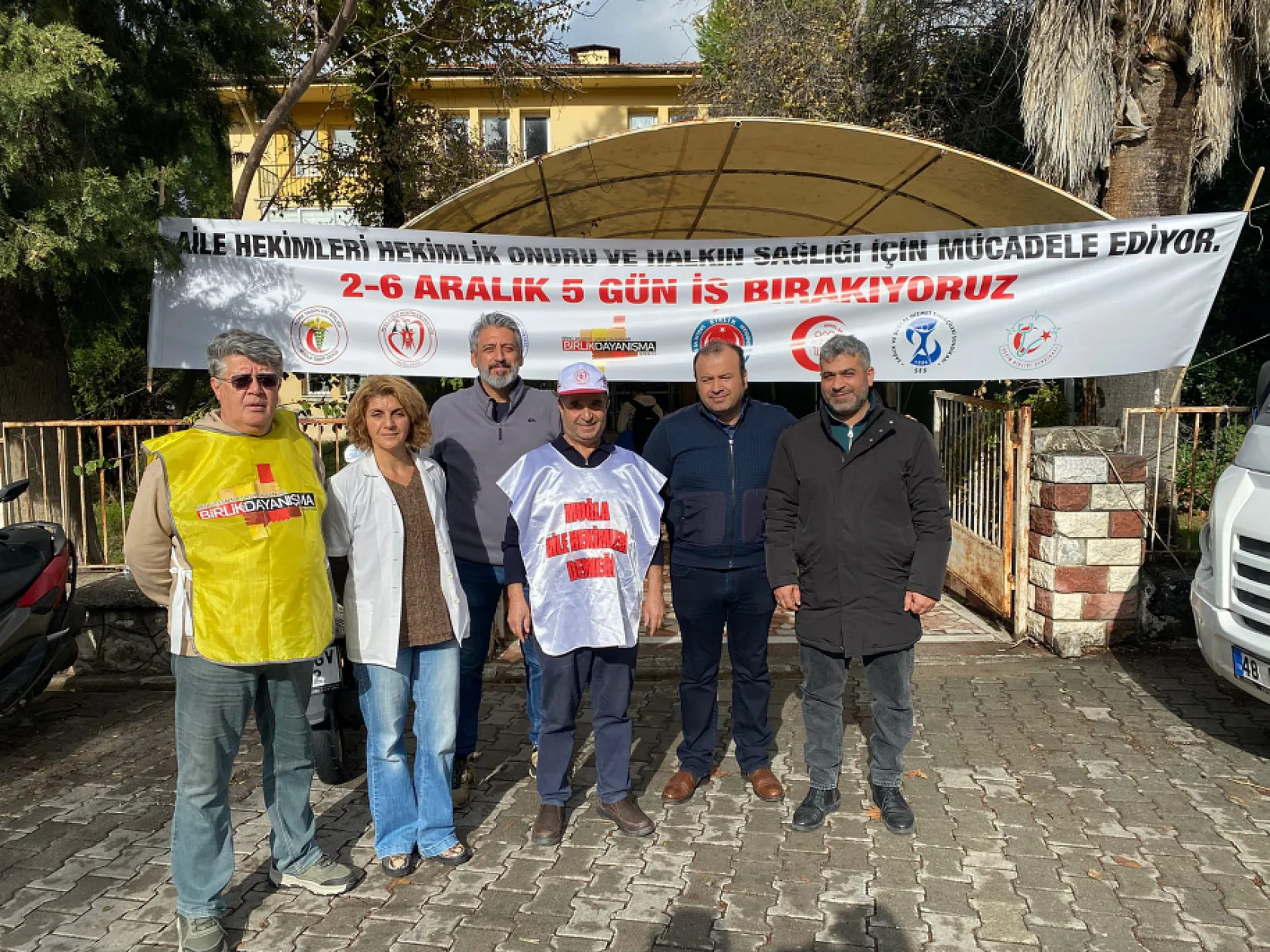 Fethiye'de Aile Hekimleri Greve Girdi 