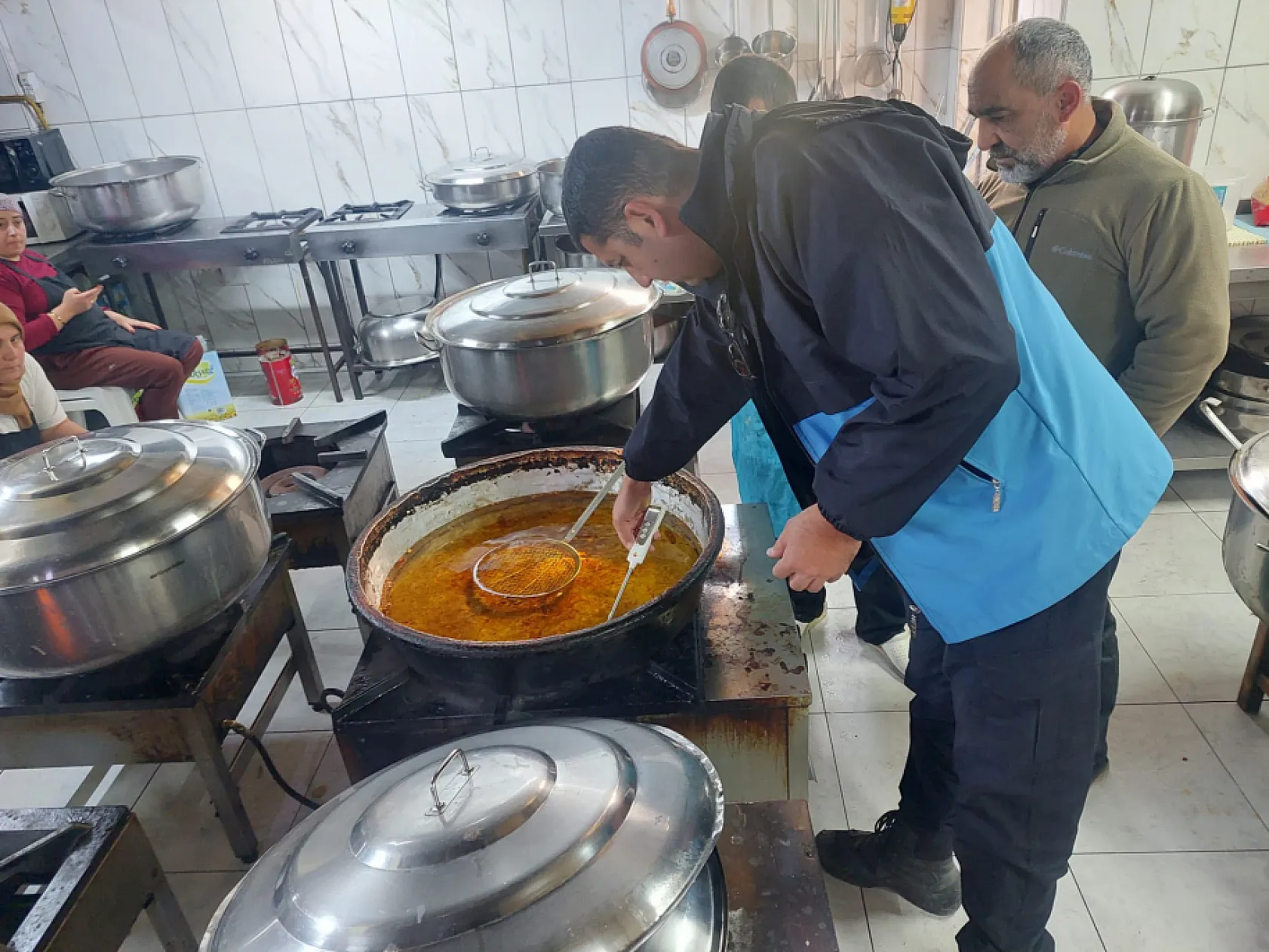 Fethiye'de kızartma yağına sıkı takip! Denetimde kullanım süresi cihazla ölçülüyor