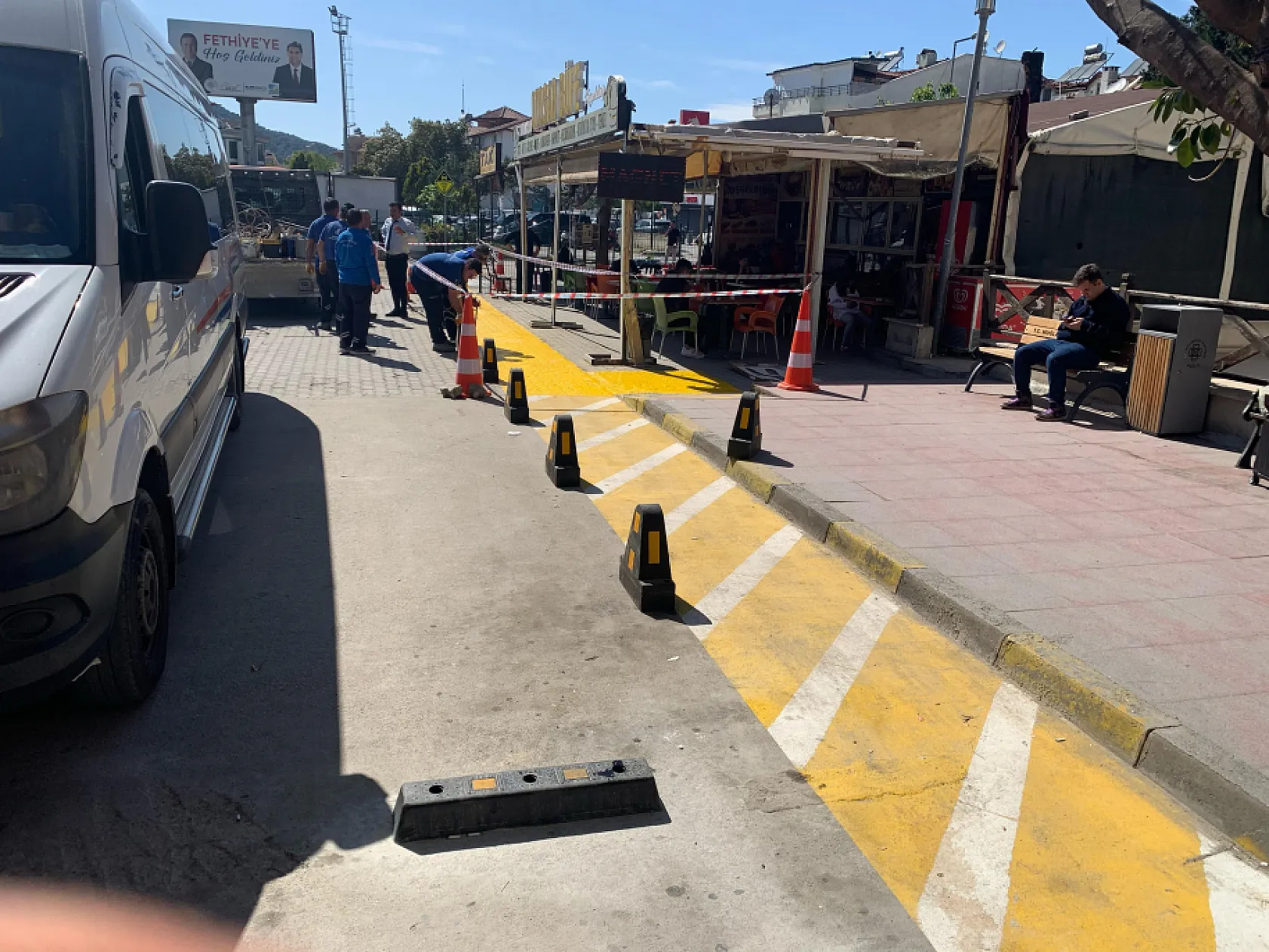 Fethiye Otogarı'nda yaya yolu çizgi çalışması yapılıyor