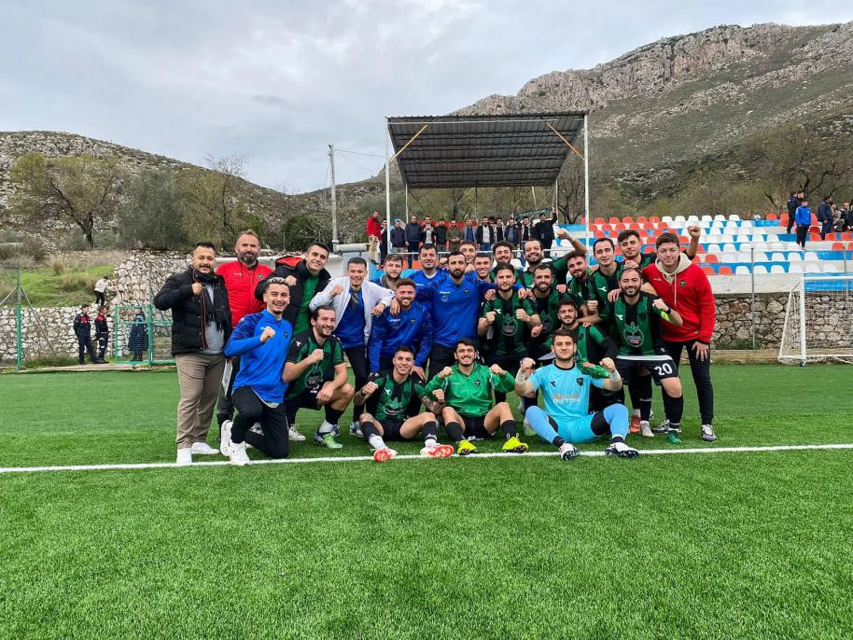 Eldirekspor şampiyonluğa koşuyor