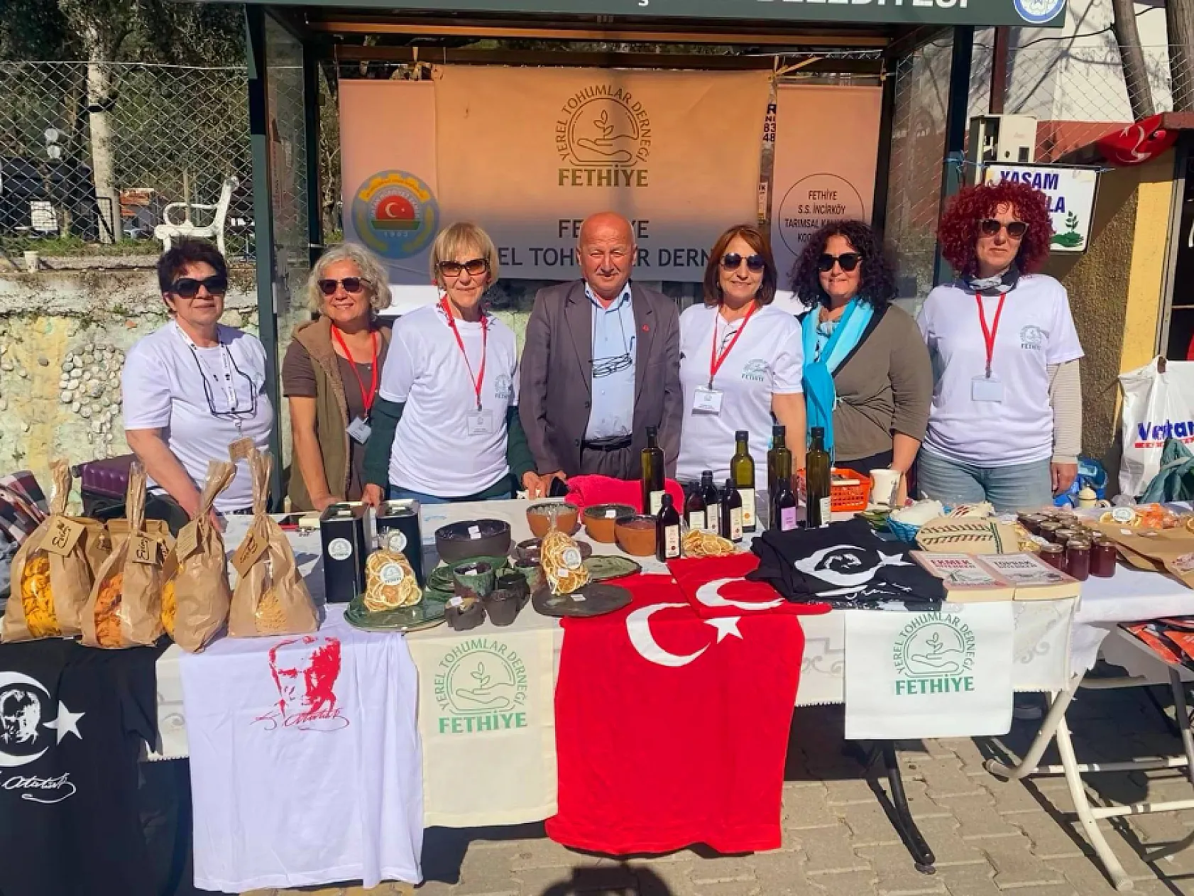 Yeşilüzümlü Dastar ve Kuzugöbeği Festivali'nde Yerel Tohumlar Derneği'nden fide ve tohum dağıtımı