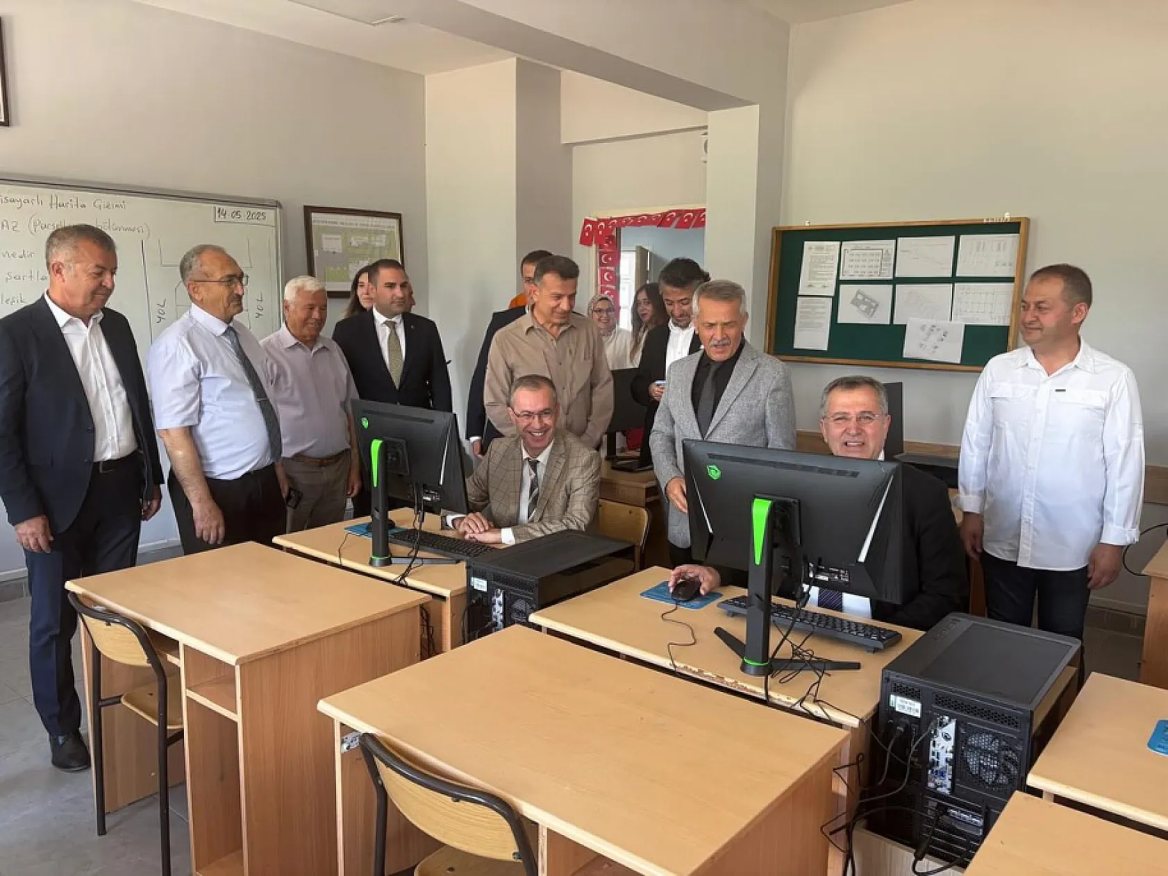 Mustafa Kemal Mesleki ve Teknik Anadolu Lisesi'nde Bilgisayar Laboratuvarı Açıldı