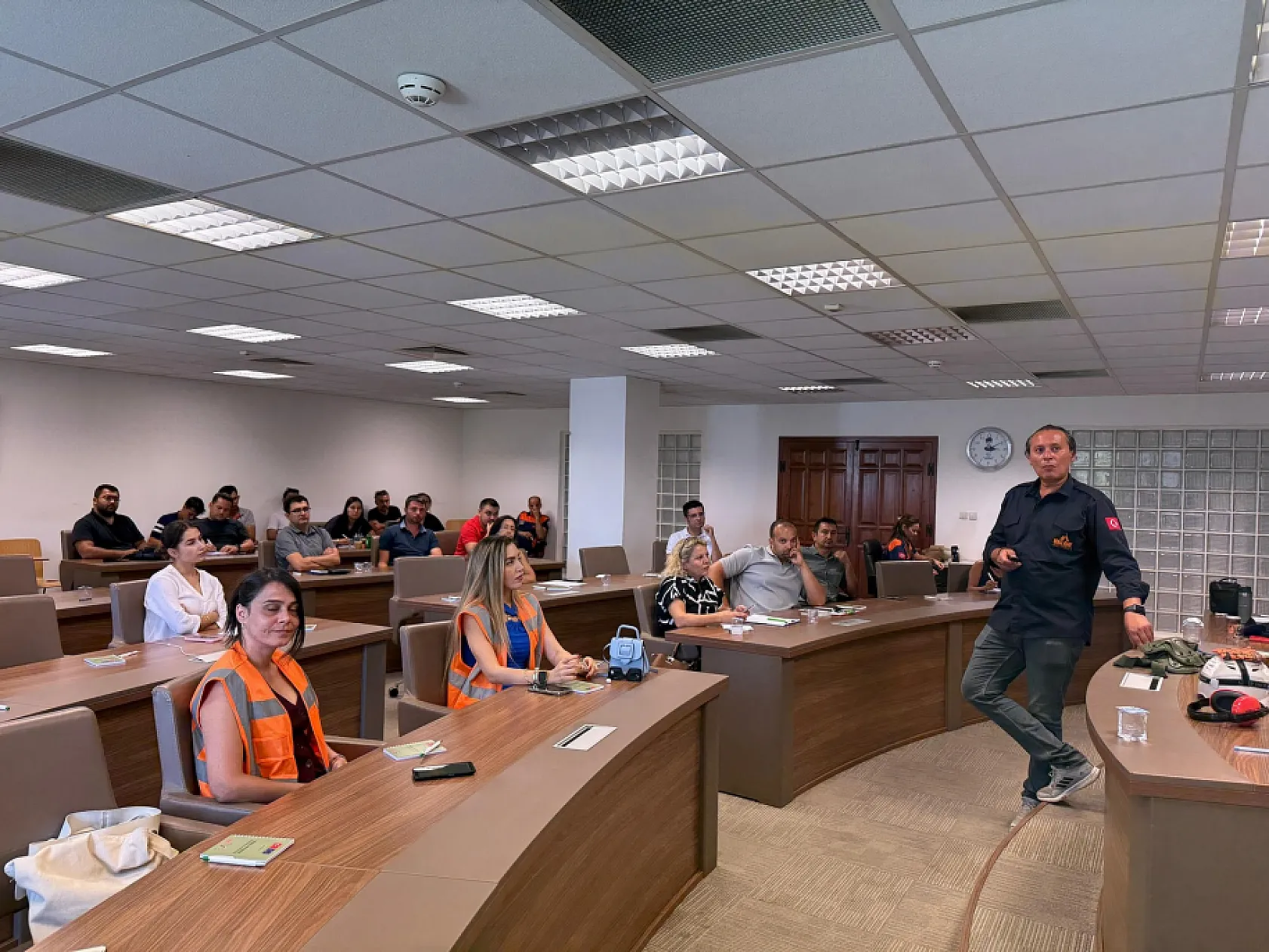 Fethiye'de Belediye Personellerine Afet Bilinci Aşılanıyor