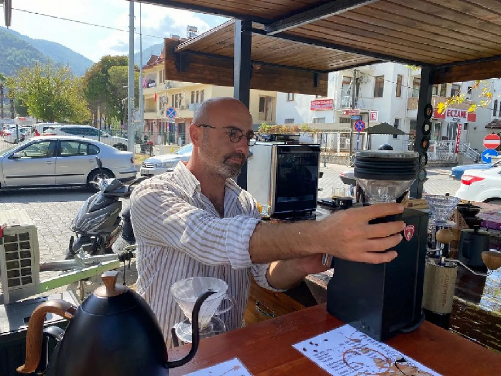 Fethiye'de Lezzet Sokağında Butik Kahveci, Demleme Kahveleriyle ilgi görüyor