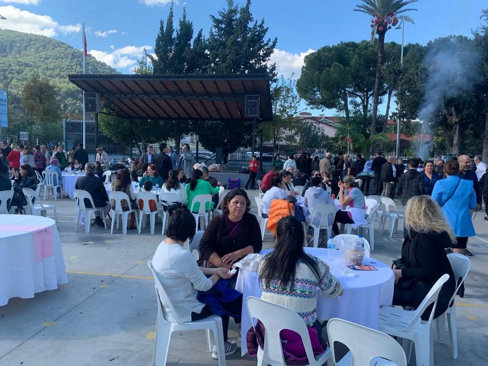 Aday Adayı Kökten'den kermese destek