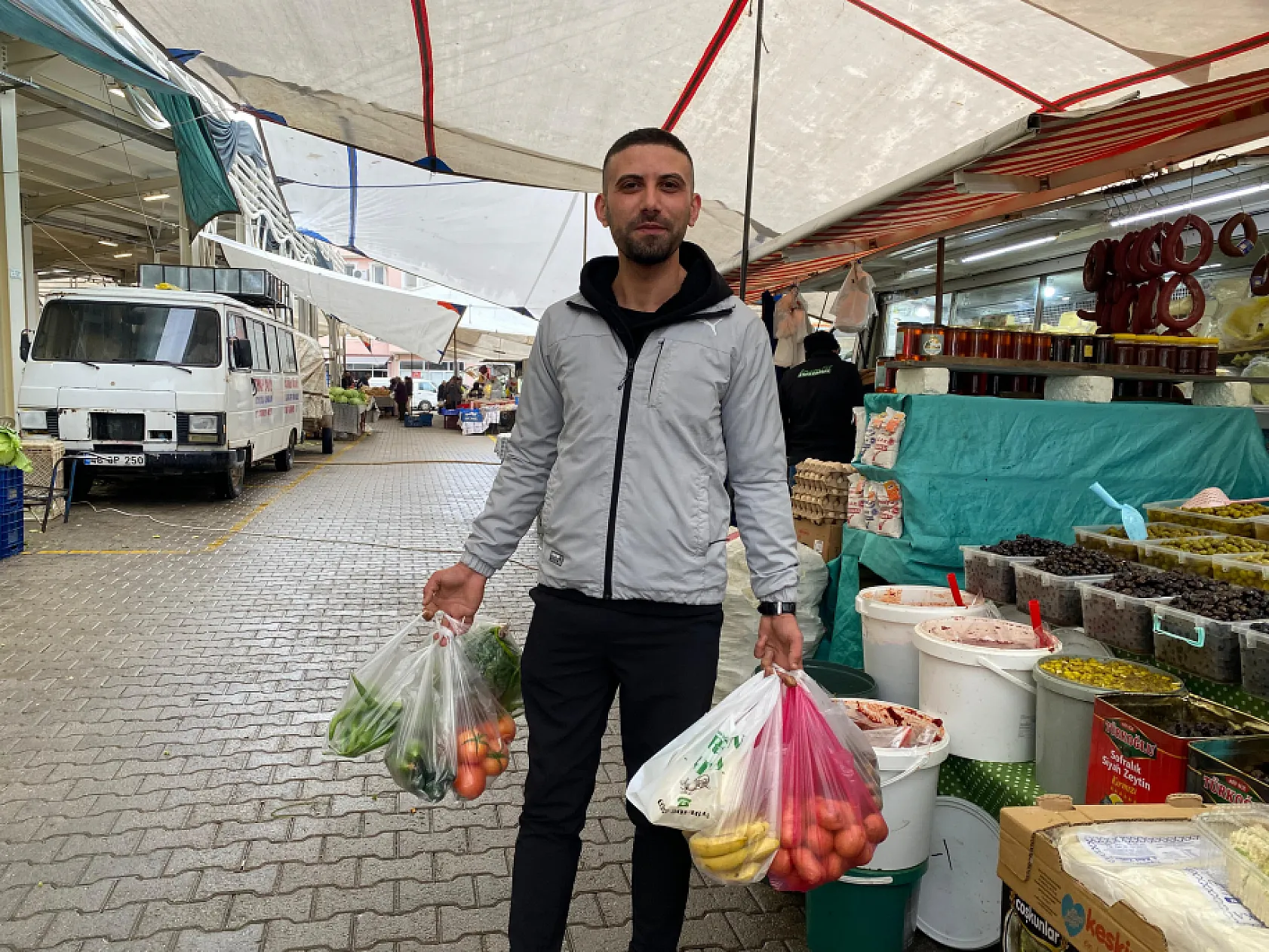 Fethiye'de poşet zammına vatandaştan tepki! 'Zam gelmeyen bir şey mi kaldı?'