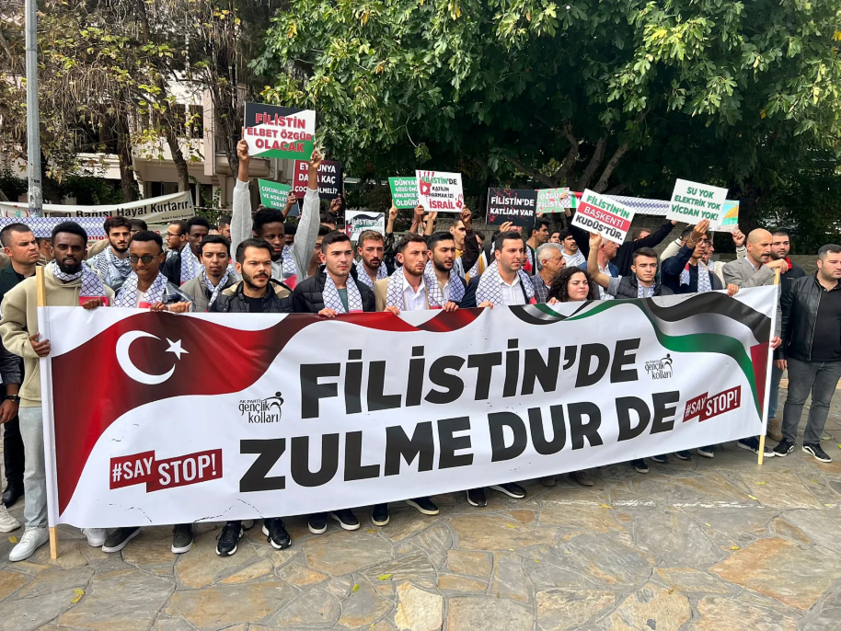 AK Parti Muğla Gençlik Kolları'ndan Filistin Açıklaması  