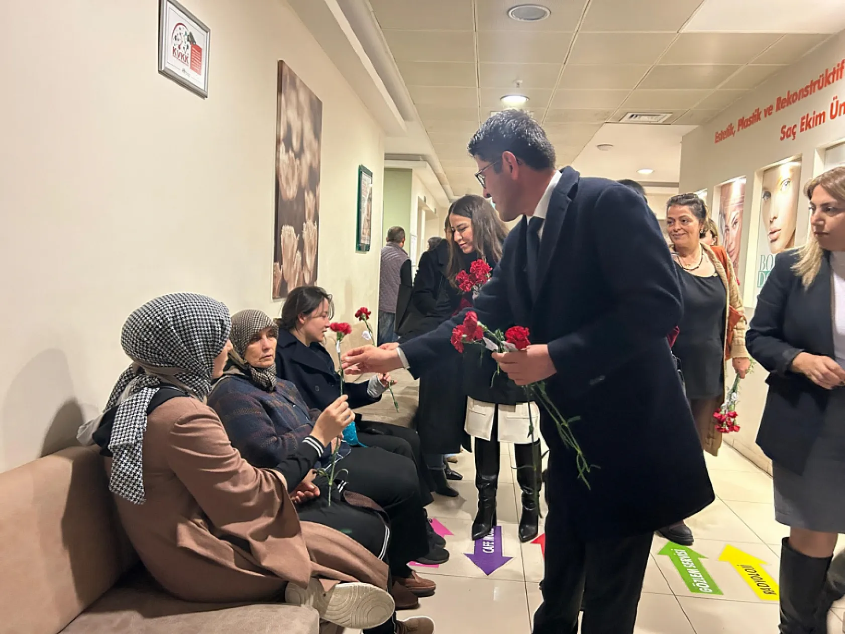 Kökten, 8 Mart Dünya Kadınlar Günü'nü Kutladı
