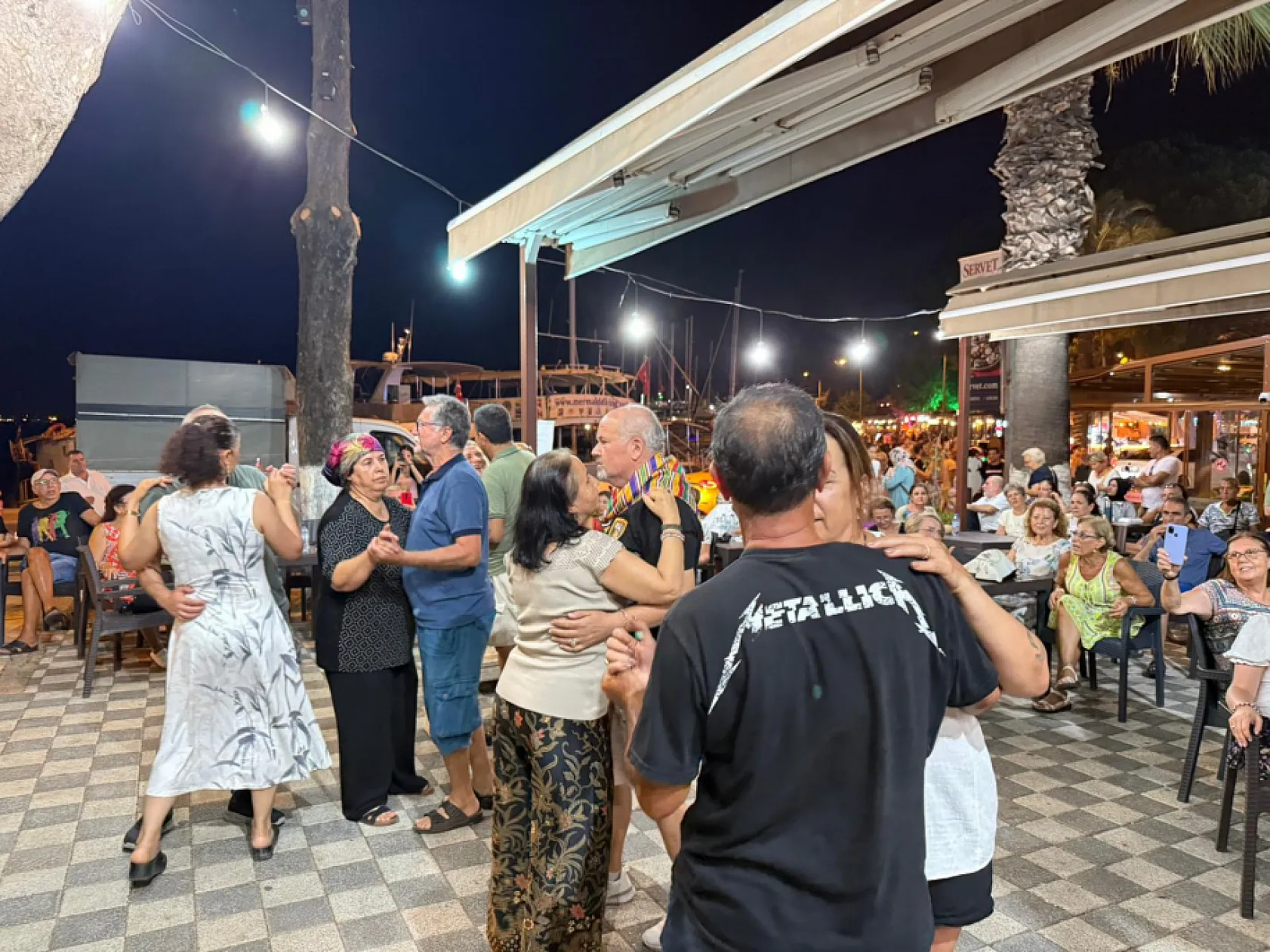 Müzikli Fethiye Akşamları'nda Ali Tunç Sahne Aldı