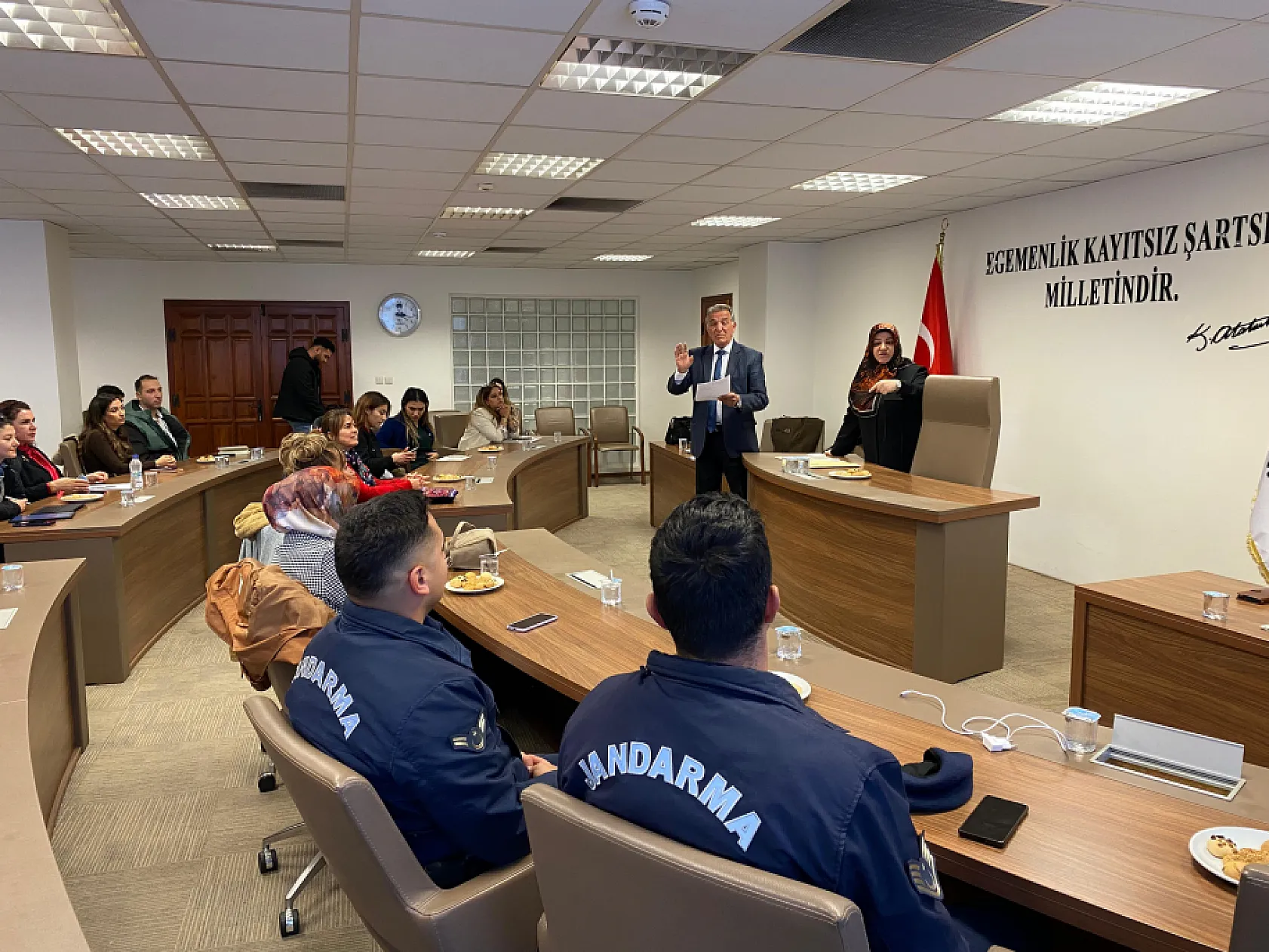 Fethiye'de kamu personeline 'İşaret Dili Eğitimi' başladı