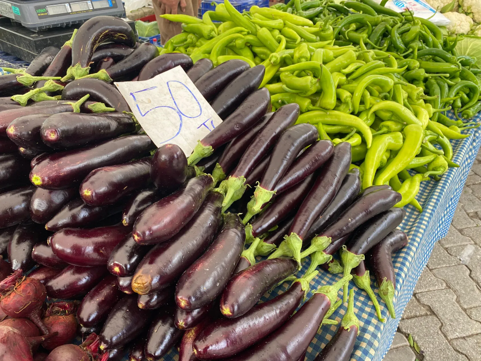 Pazarcı Esnafı Münevver Ünlükaya, Salı Pazarının Durumunu Değerlendirdi