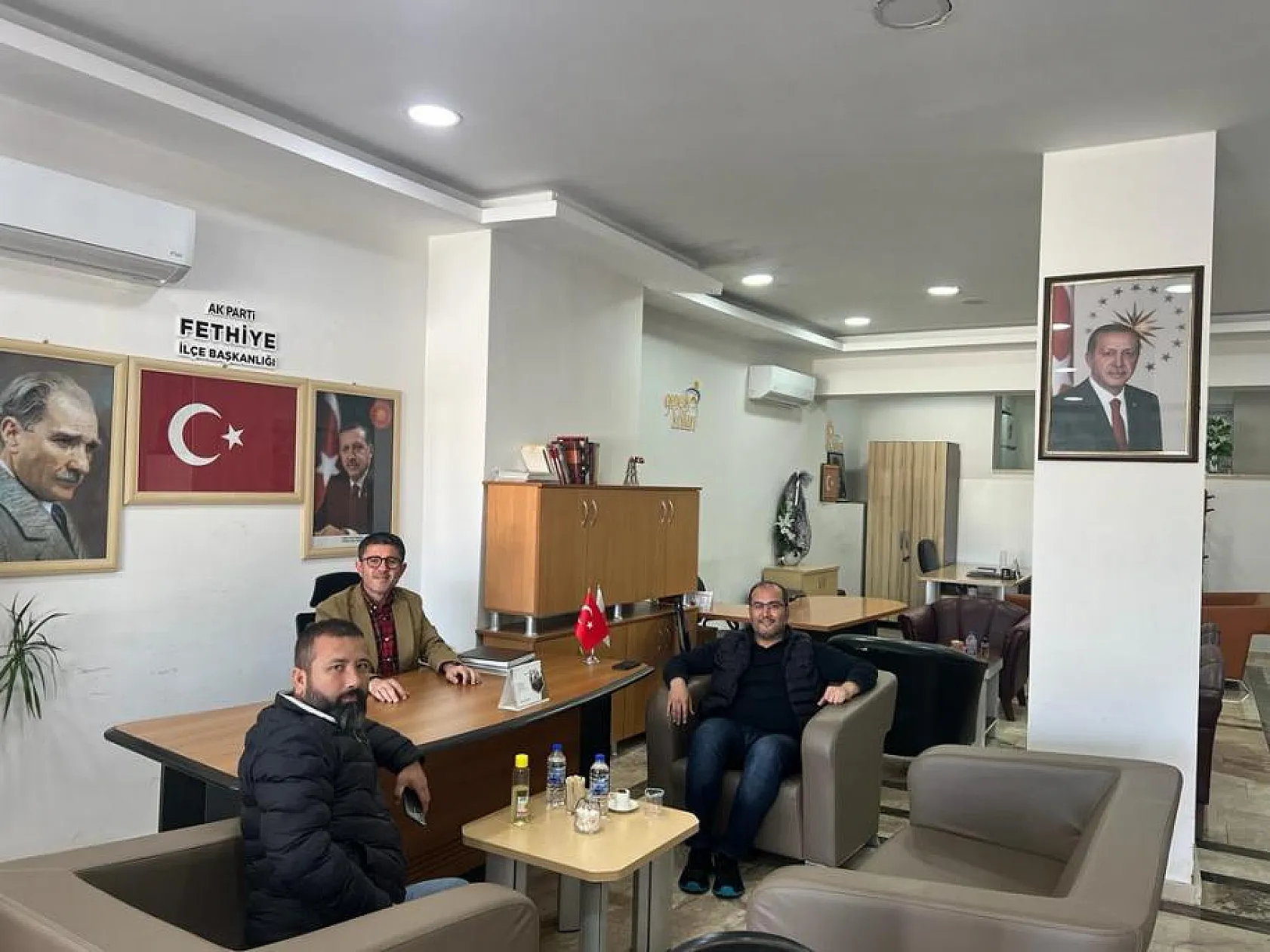 Aday Adayı Kökten'e Ziyaretçi Akını