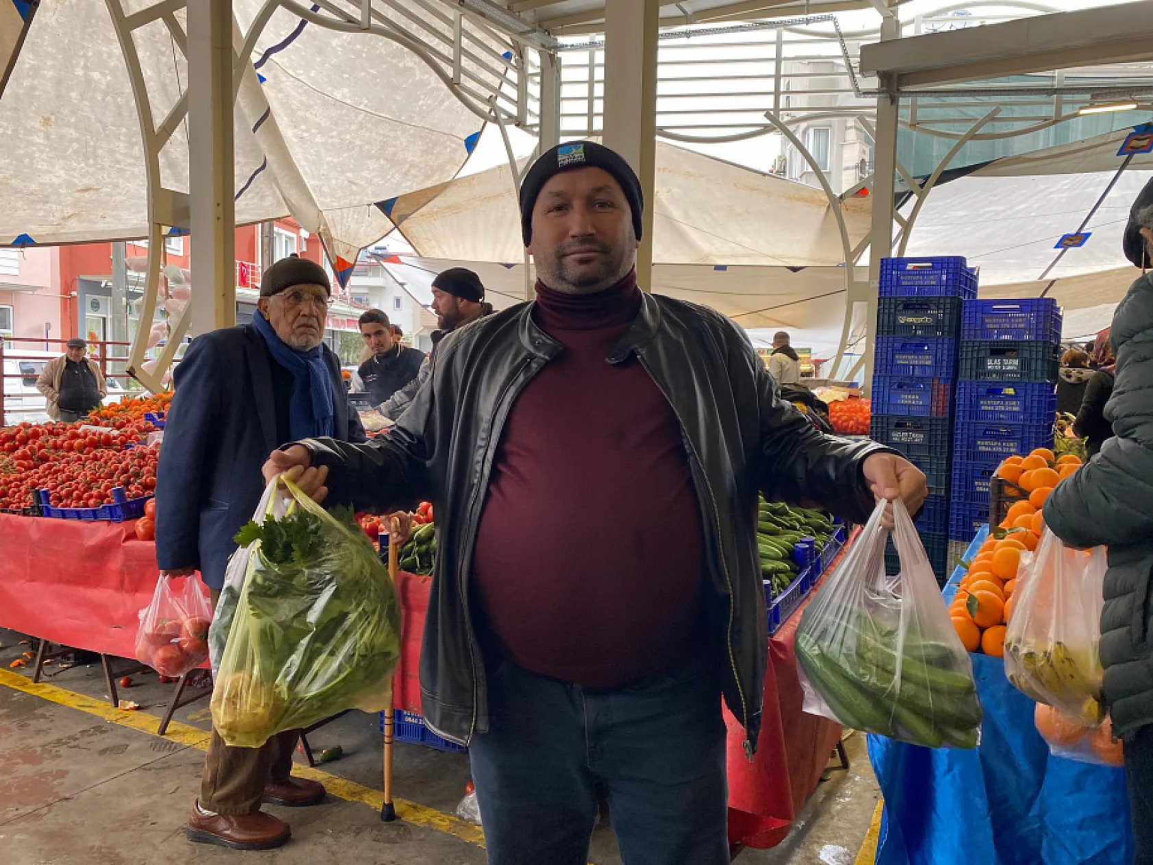 Fethiye'de vatandaş, 'Asgari ücrete yapılan 5 bin TL zam hiç yapılmasa daha iyiydi'