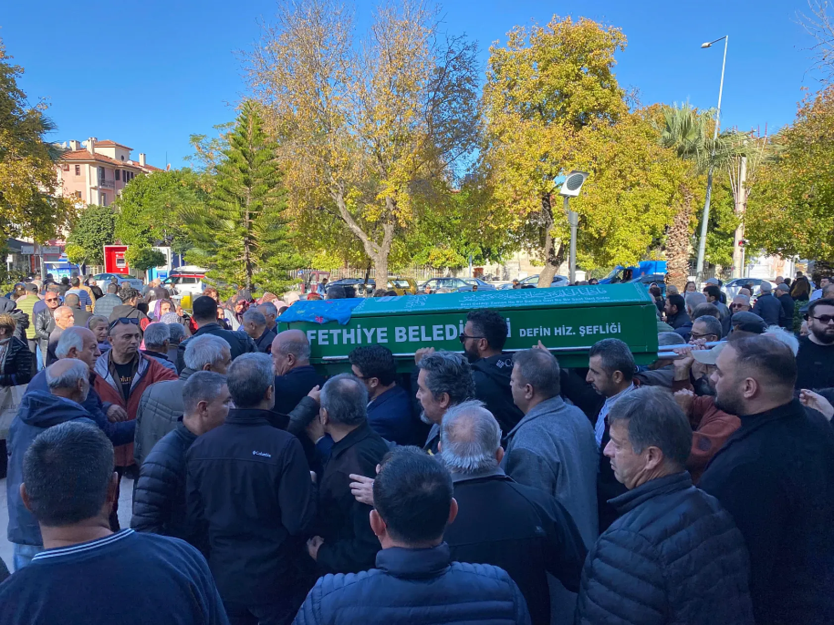 Fethiye'de Emekli Öğretmen Neriman Şal Son Yolculuğuna Uğurlandı