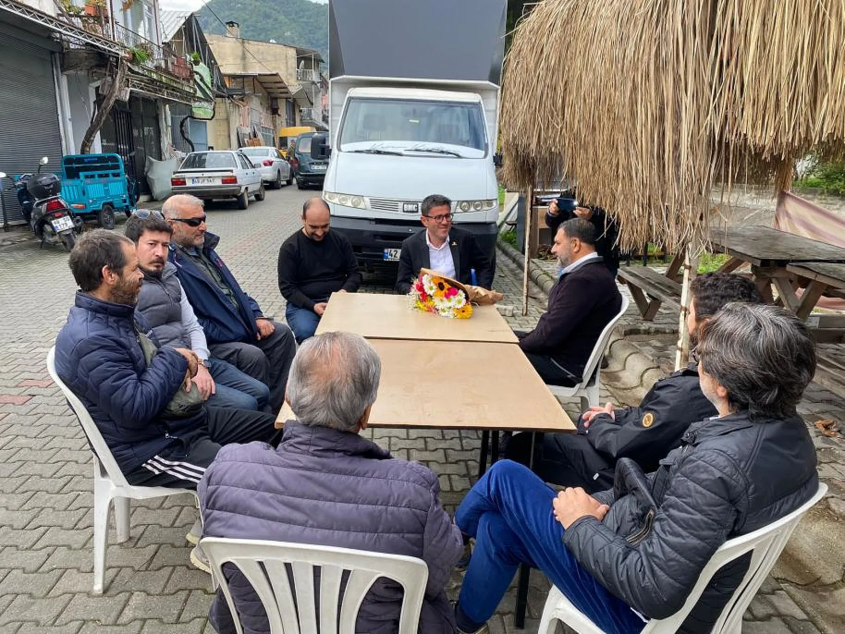 Aday Adayı Kökten Ziyaretlerini Sürdürüyor