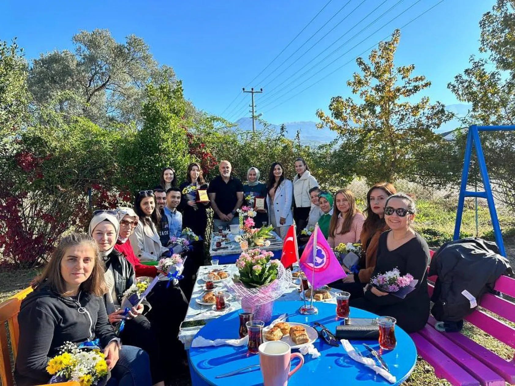 Nursel Özdemir Özel Eğitim ve Rehabilitasyon Merkezi 24 Kasım Öğretmenler Gününü Plaketlerle Taçlandırdı