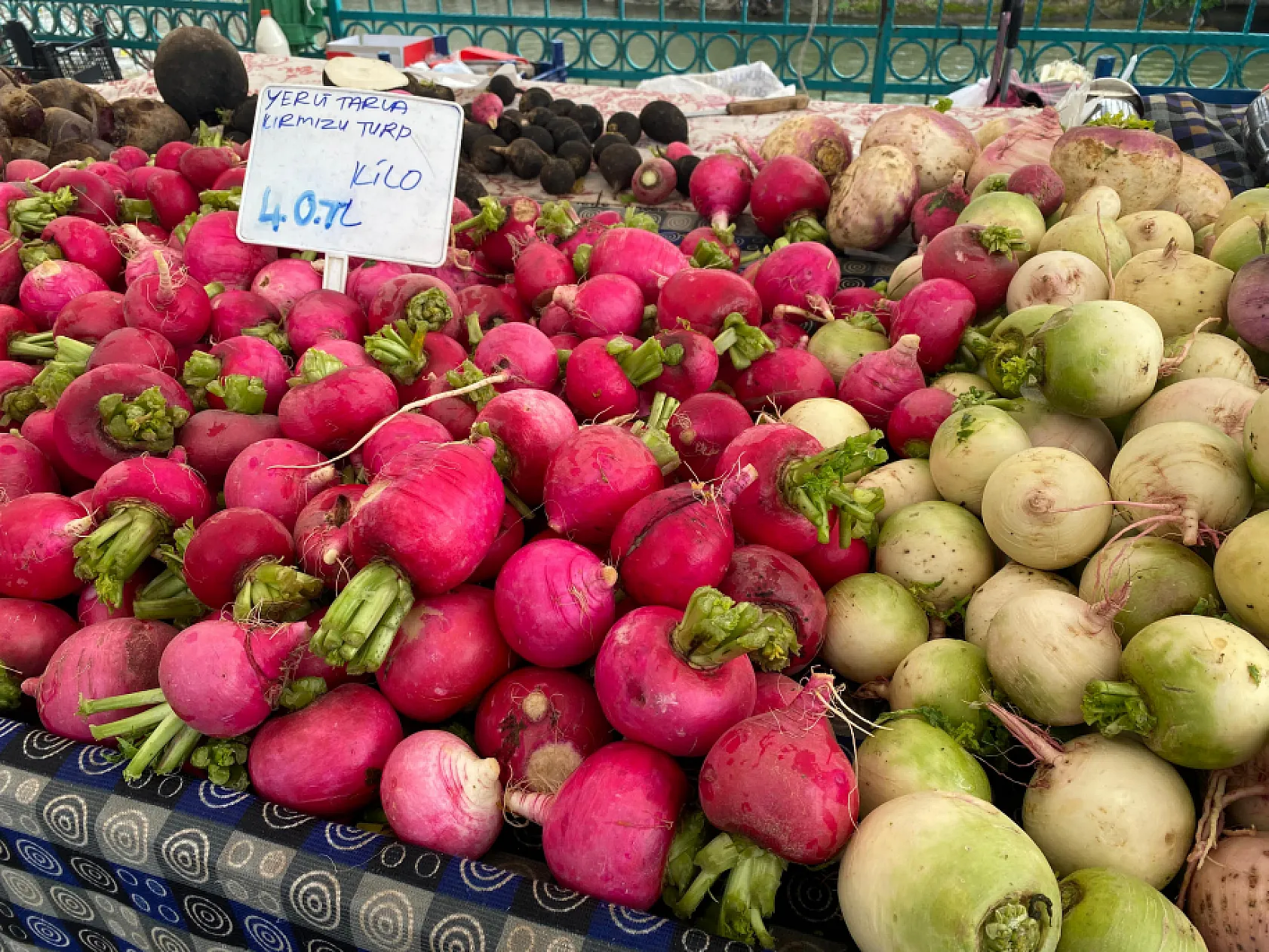 Pazarcı Esnafı Münevver Ünlükaya, Salı Pazarının Durumunu Değerlendirdi