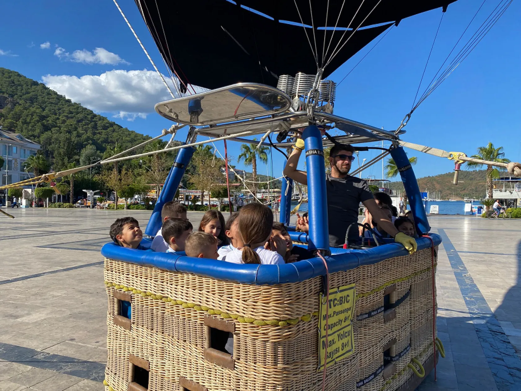 Fethiye'de 24. Ölüdeniz Hava Oyunları Festivali başladı