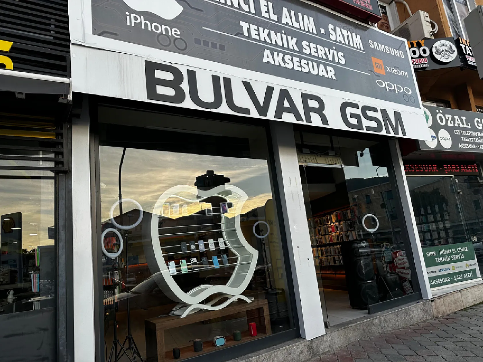 Nokta GSM ve Bulvar GSM Fethiye'nin Cep Telefonu Merkezi