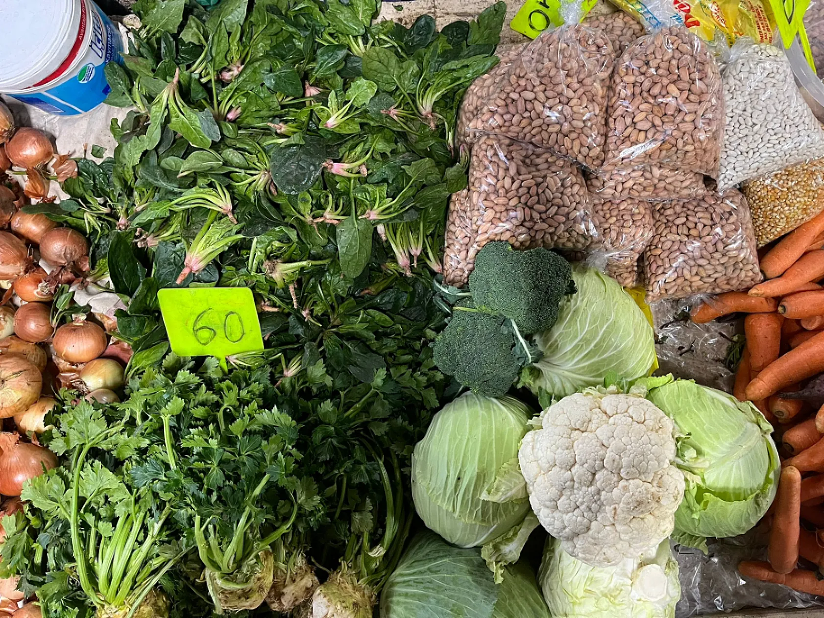 Fethiye Cuma Pazarında Üretici ve Esnaf Kayar, 'Çiftçilikle Uğraşmak Zorlaşıyor'