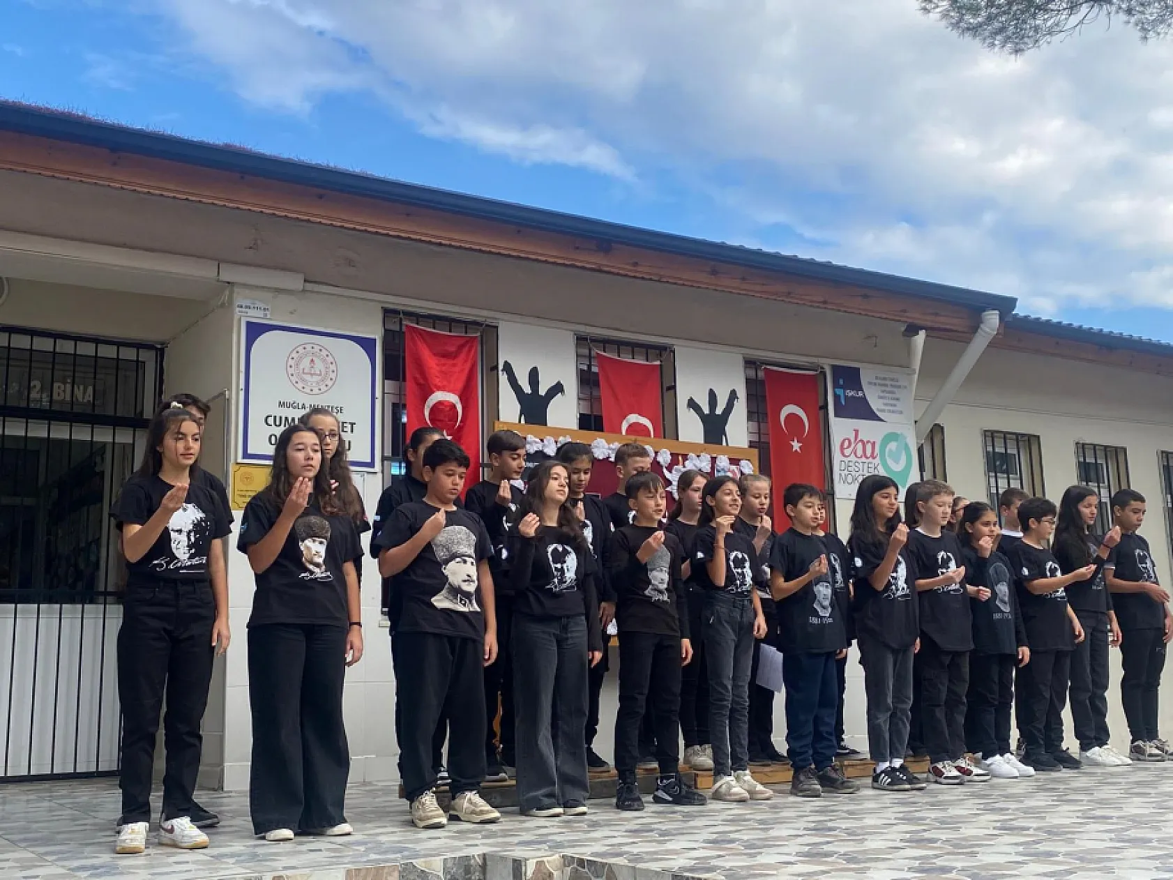 Büyük Önder Atatürk, Muğla'nın ilçelerinde törenle anıldı