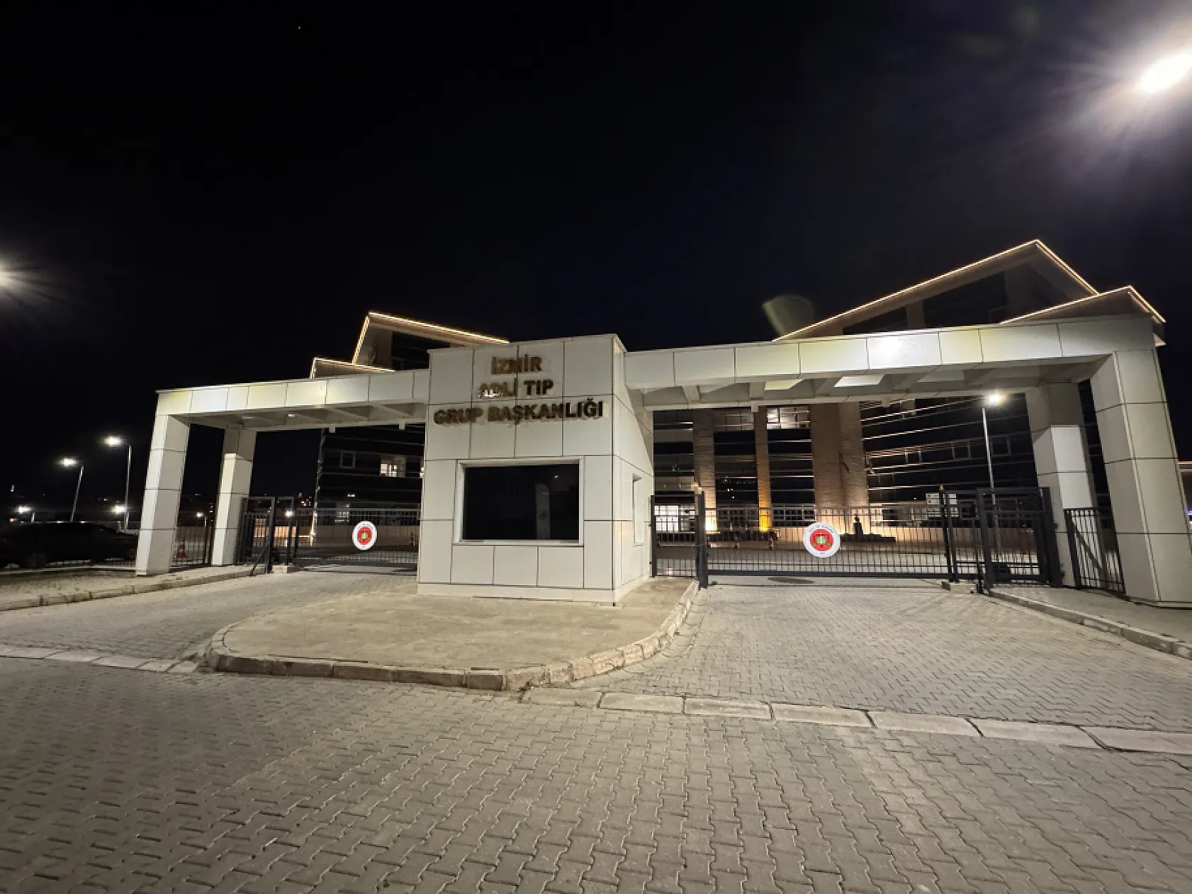 İzmir'de yalnız yaşayan kadının evinde kemikleri bulundu