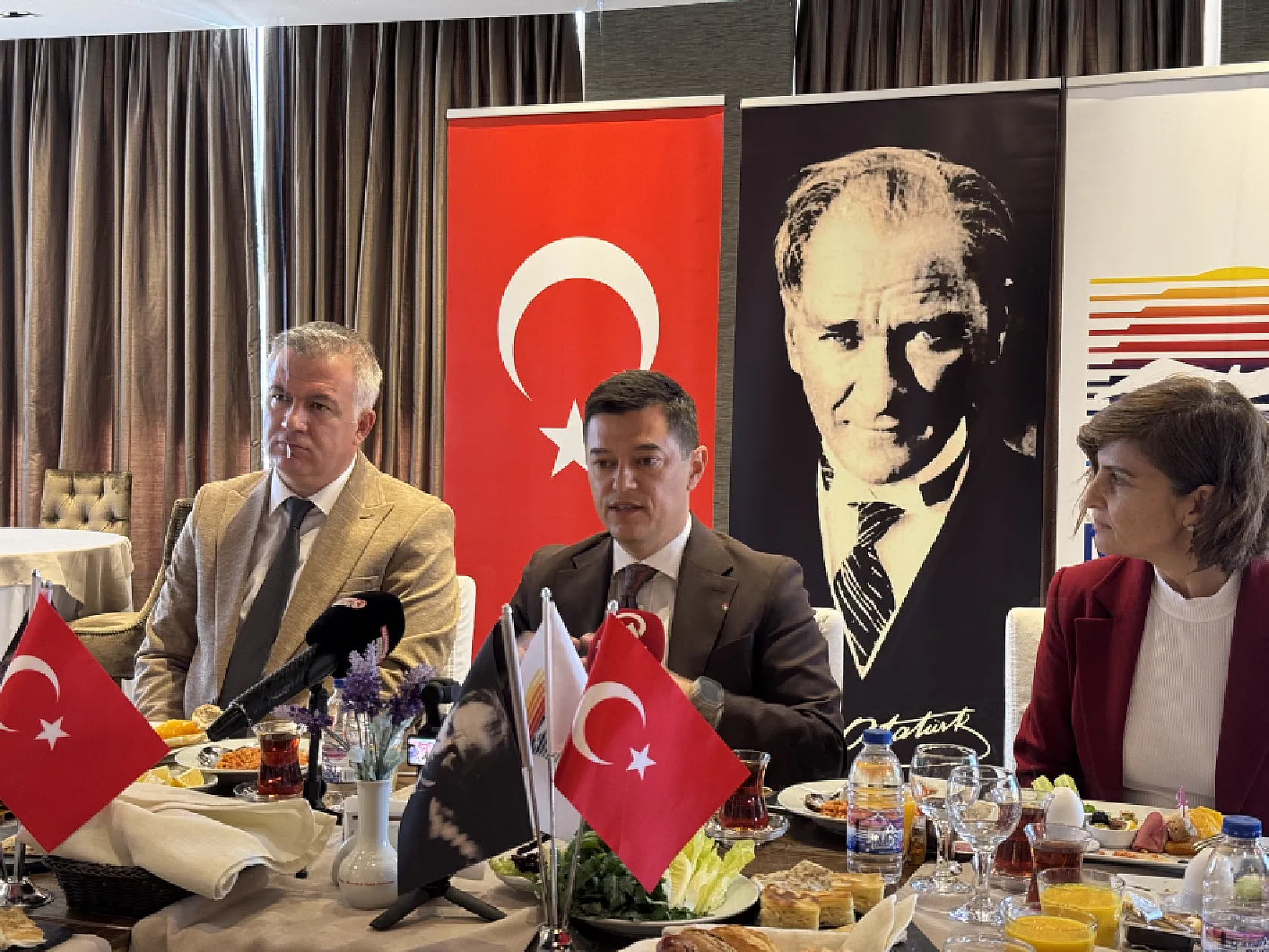 Marmaris Belediye Başkanı Ünlü, bir yılını değerlendirdi
