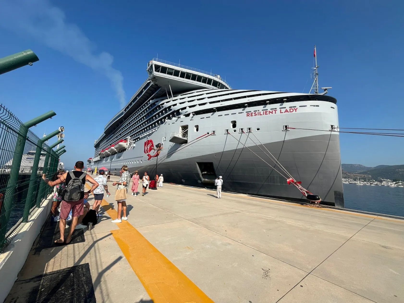 Bodrum'a 'Resilient Lady' kruvaziyeriyle 2 bin 572 yolcu geldi