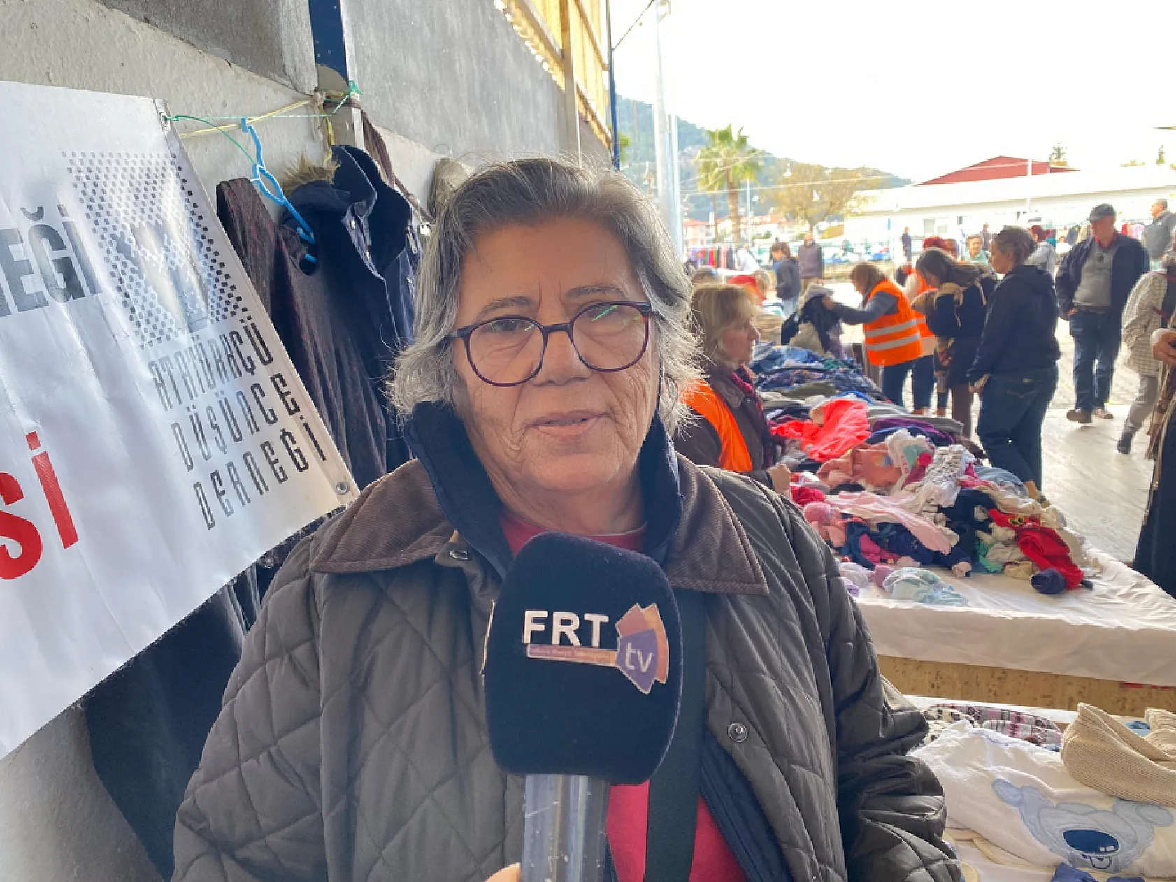 Fethiye'de İkinci El Pazarı'nda ADD'den Öğrencilere Burs Desteği