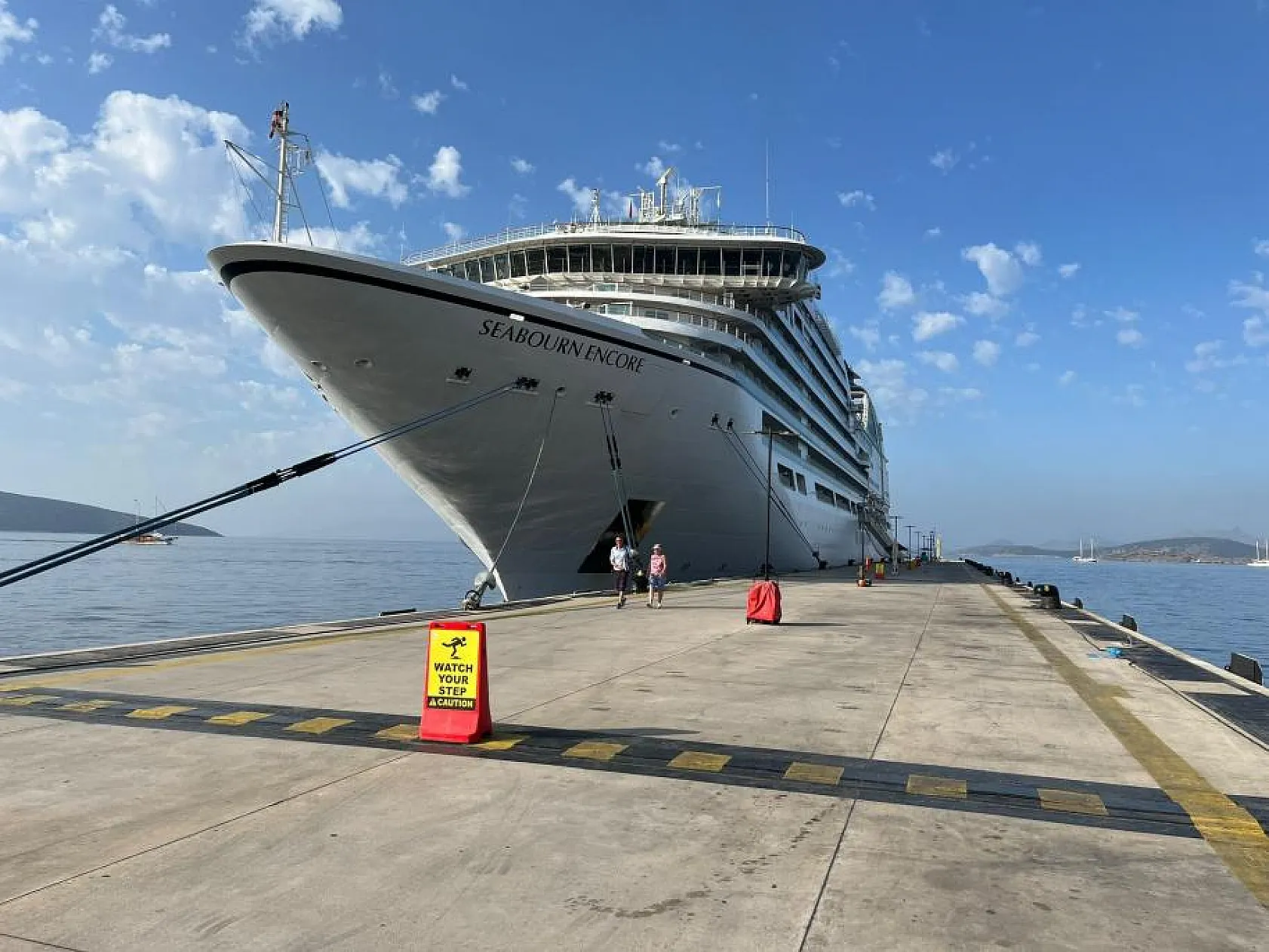 Dev Gemi İle Geldiler