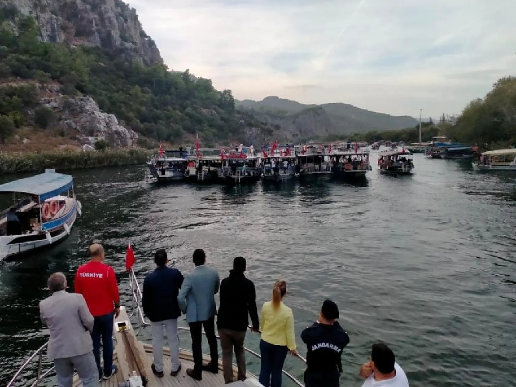 Tekneler Türk Bayrakları ile süslendi