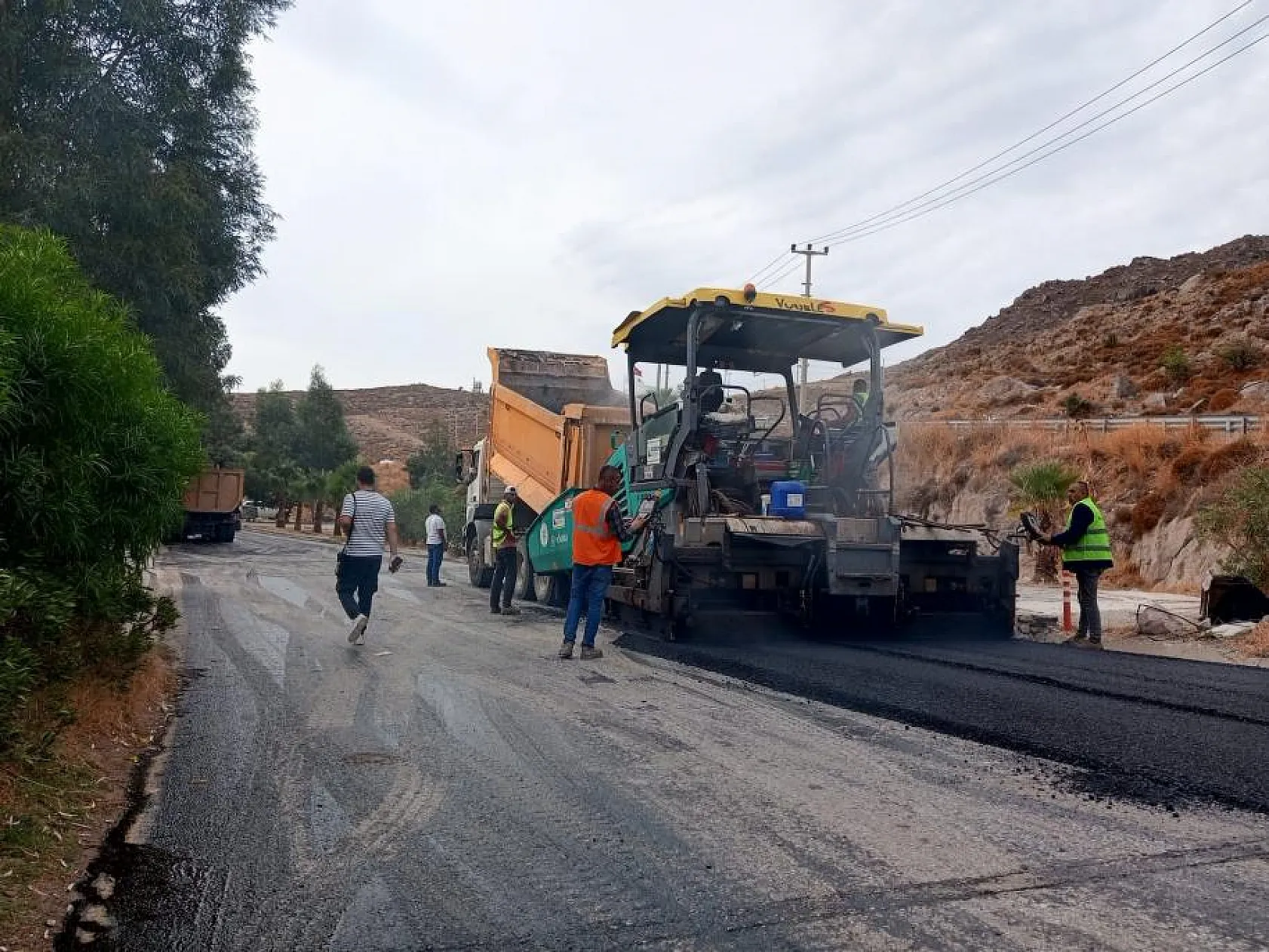 Sıcak Asfalt Çalışmaları Devam Ediyor