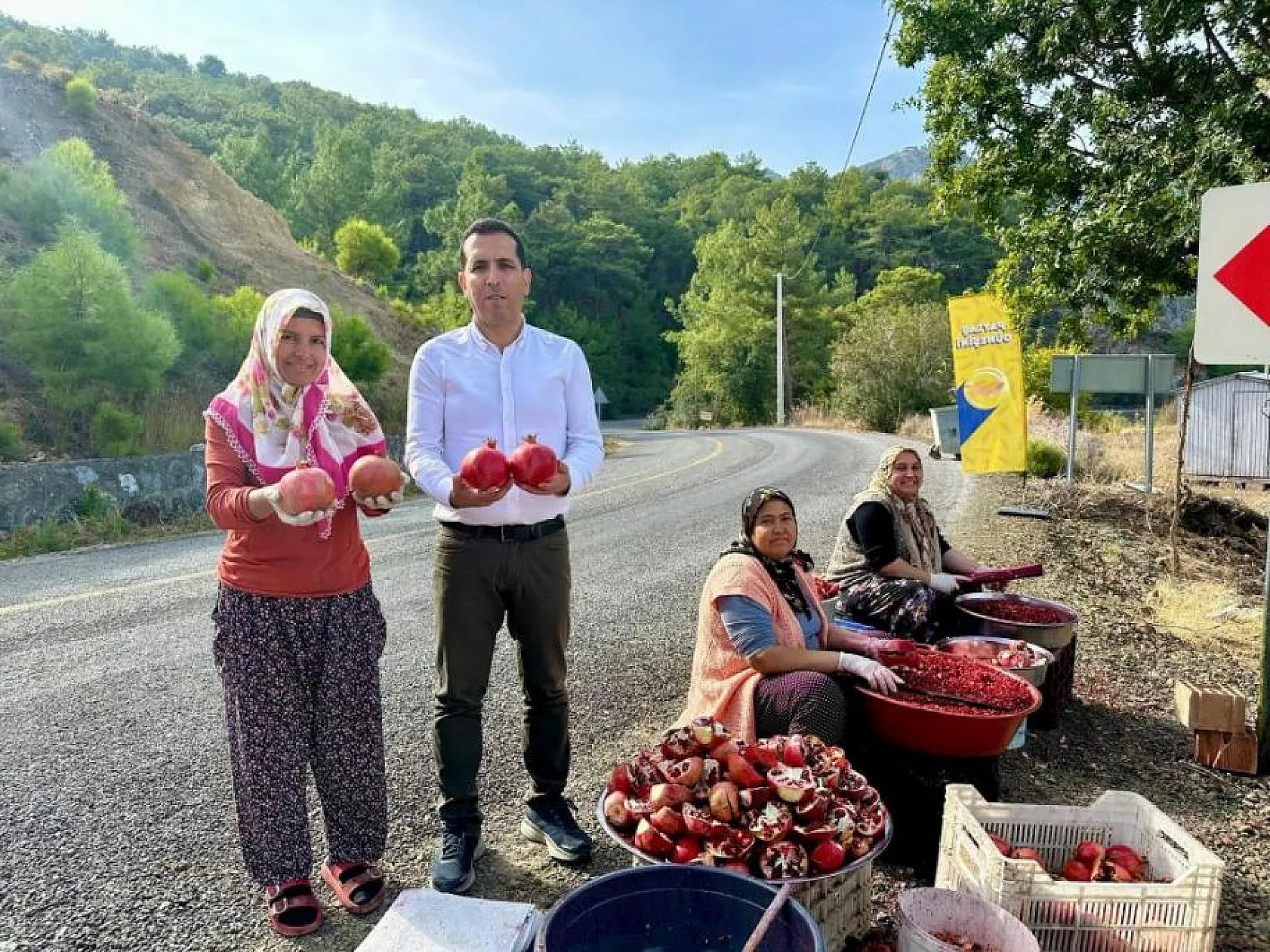 Nar ekşisi için kazanlar kaynıyor