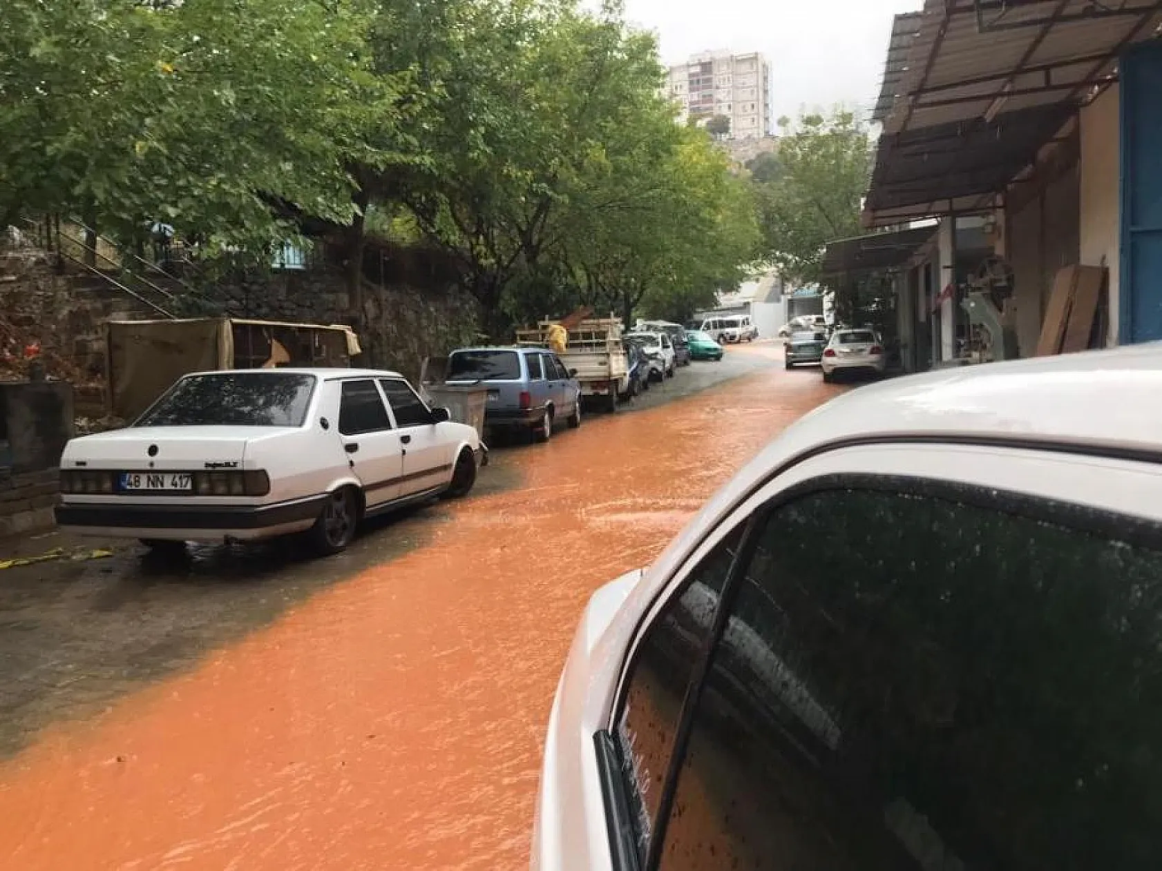 Altyapı çöktü, vatandaşlar isyan etti