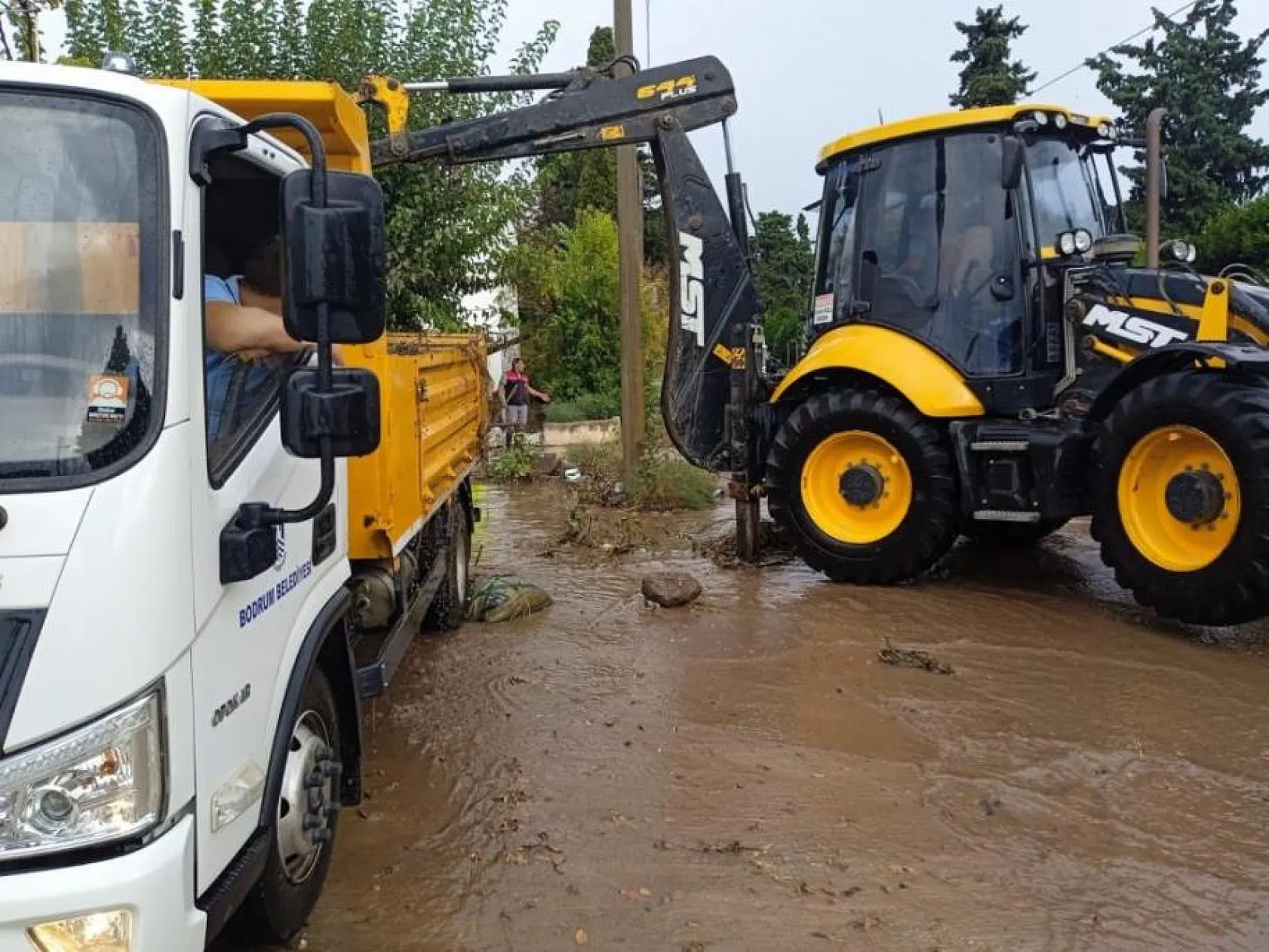 Bodrum sağanak yağışa teslim oldu