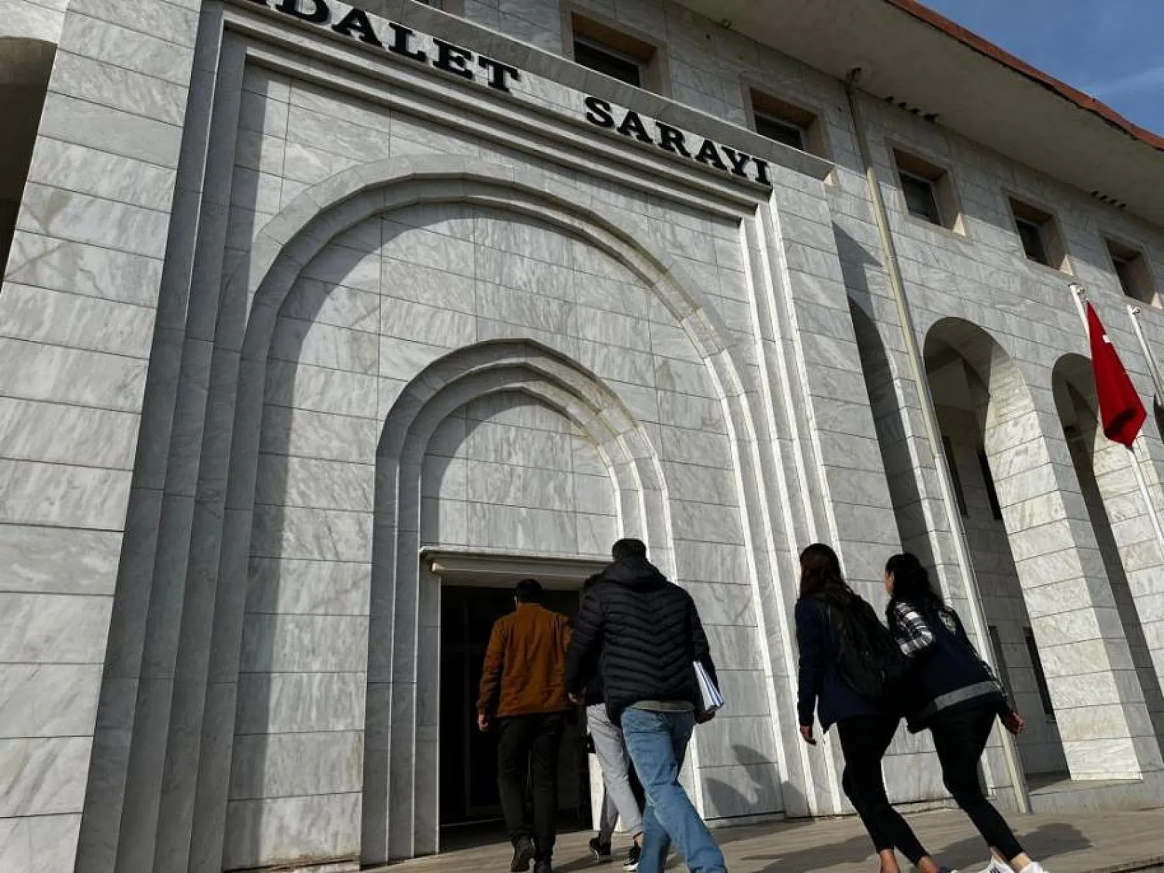 Silahlı saldırının şüphelileri yakalandı