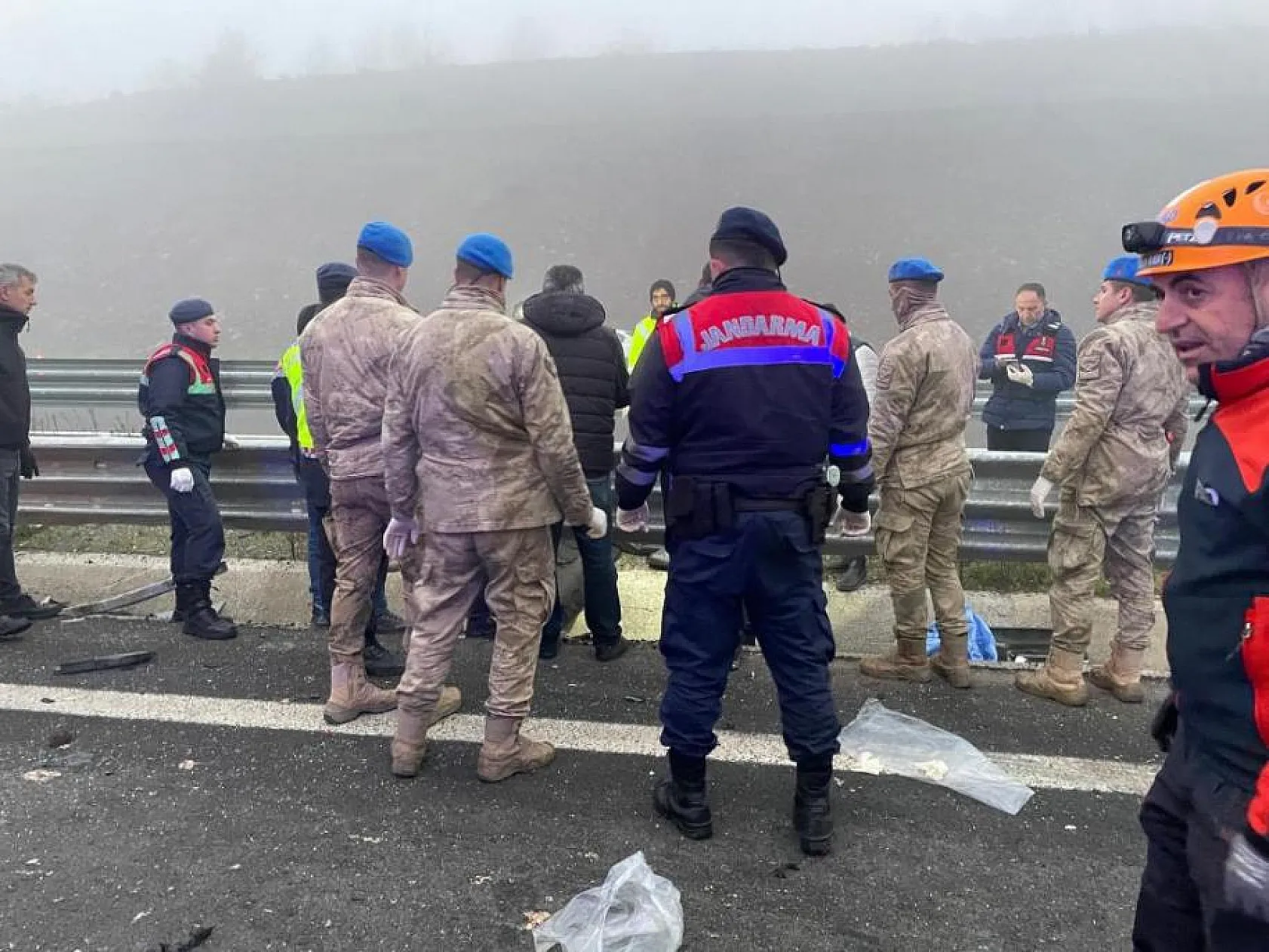 Sakarya geçişinde feci kaza 10 ölü, 59 yaralı