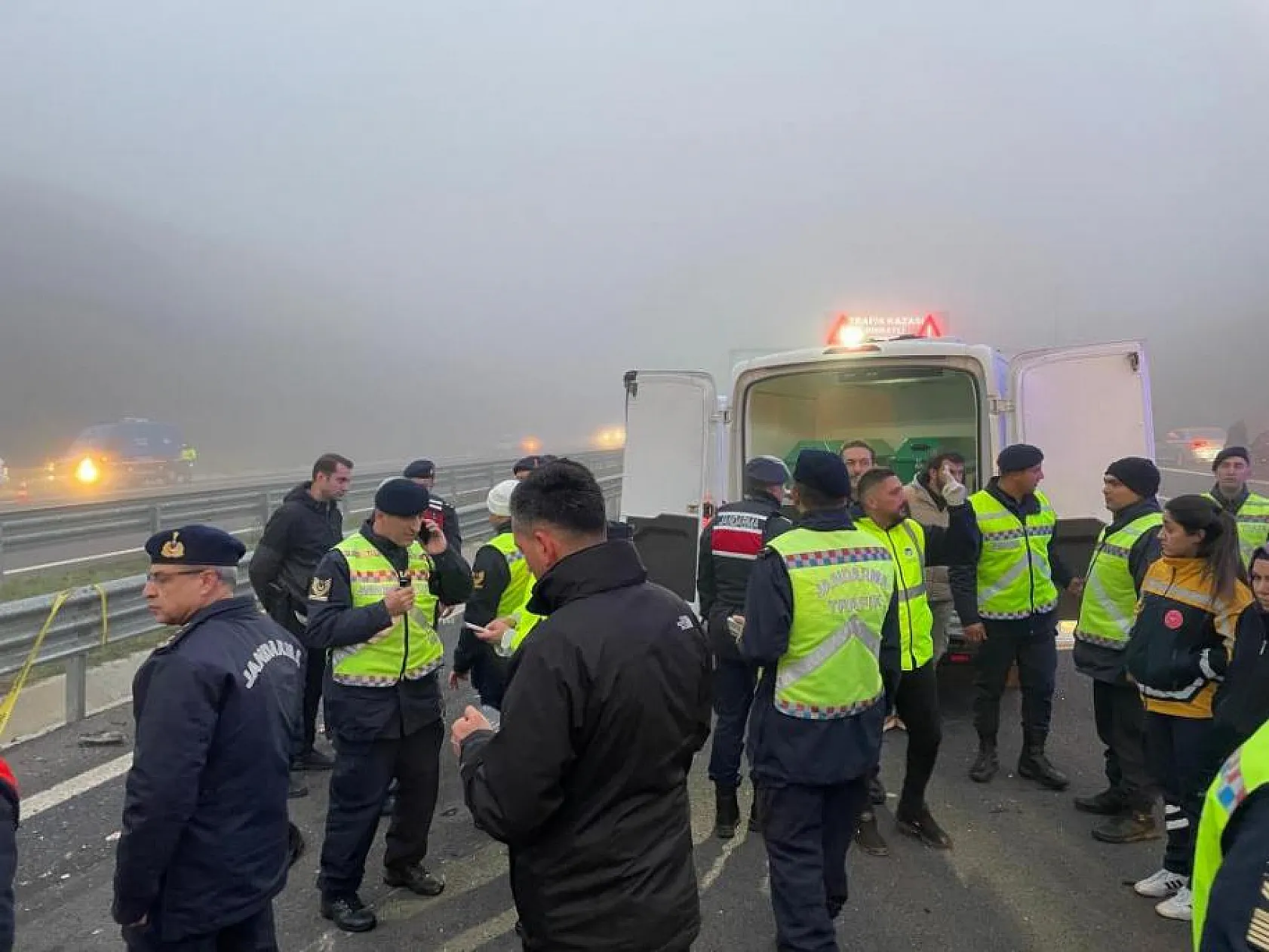 Sakarya geçişinde feci kaza 10 ölü, 59 yaralı