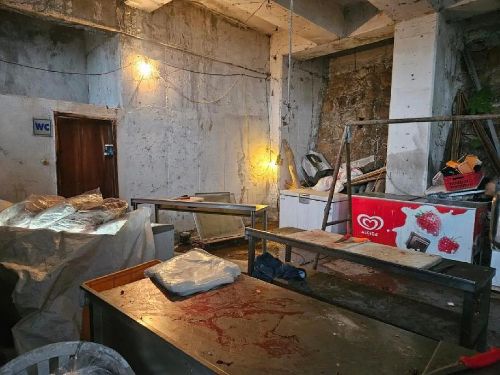 Kaçak kesimhaneye şok baskın! Bin 500 kg et ele geçirildi