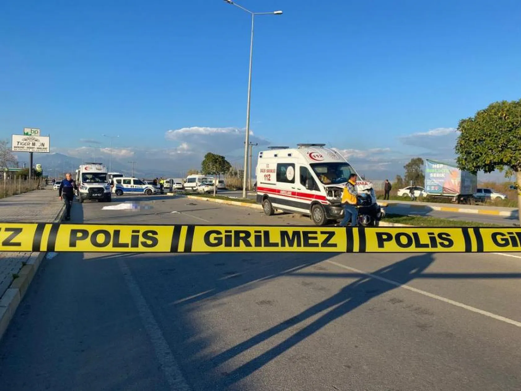 Ambulansın çarptığı motosiklet sürücüsü öldü