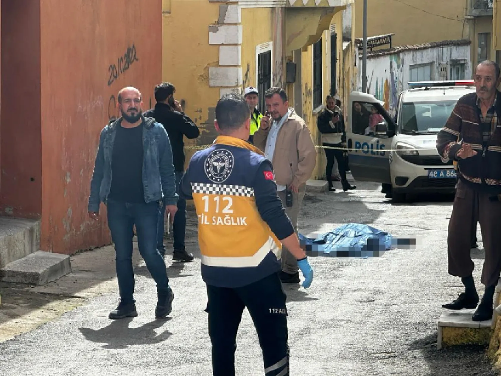 Muğla'da sokakta yürüdüğü sırada silahla vurularak öldürüldü