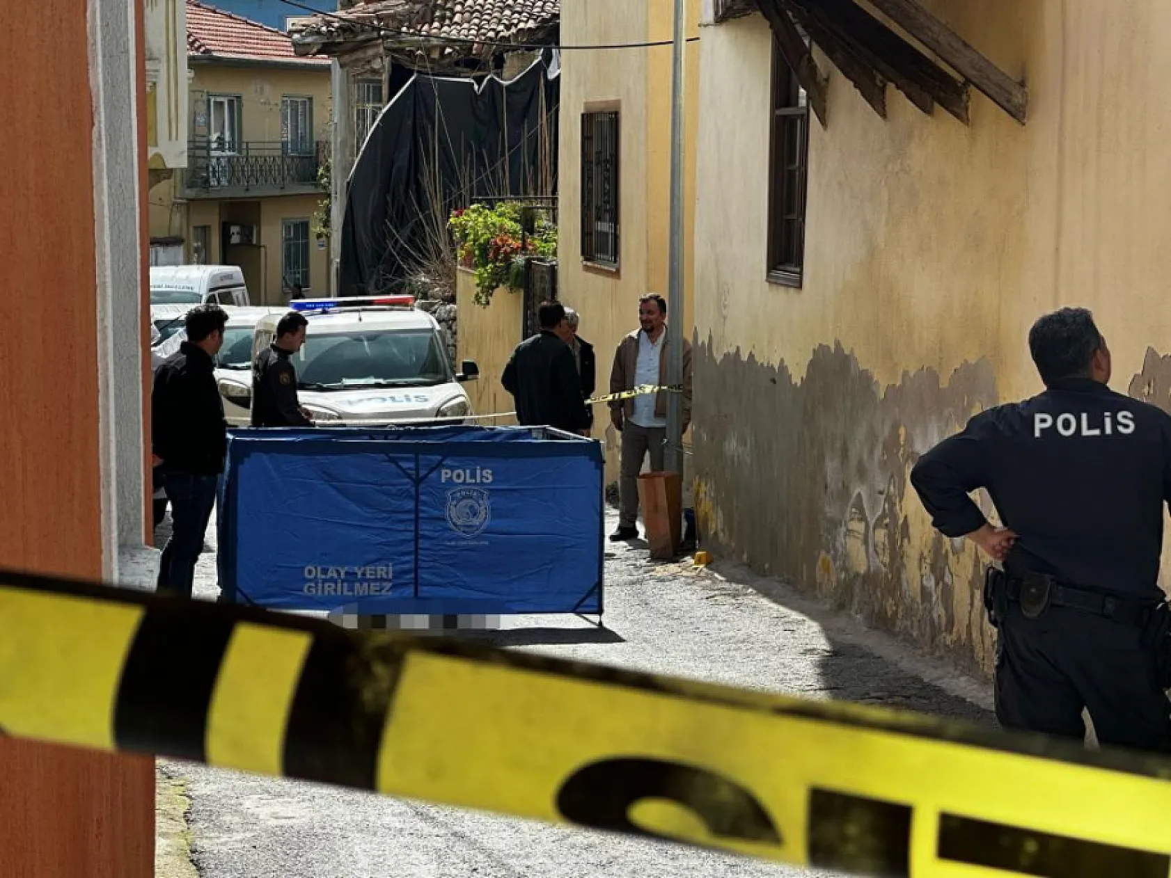 Muğla'da sokakta yürüdüğü sırada silahla vurularak öldürüldü